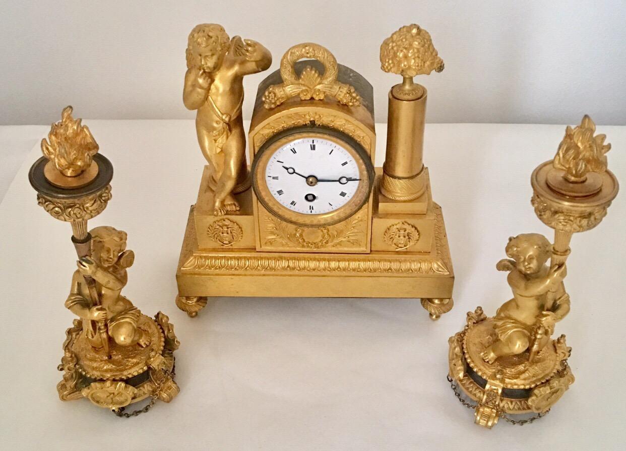 Fine Early 19th Century French Empire Period Gilt Bronze Figural Set Clock For Sale 6