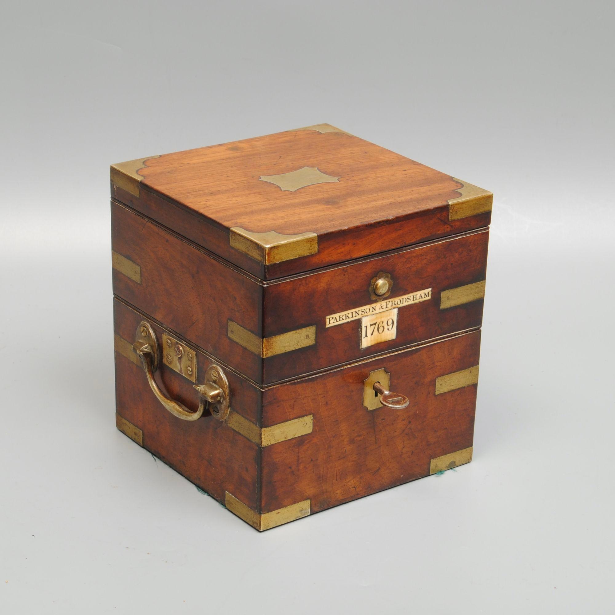 A Fine Early 19th Century Marine Chronometer By Parkinson And Frodsham For Sale 3