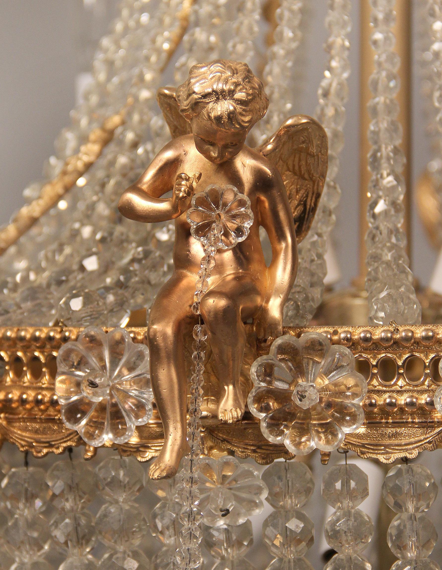Zehn-Licht-Kronleuchter aus vergoldeter Bronze und Kristall, frühes 20. Jahrhundert im Zustand „Gut“ im Angebot in Long Island City, NY
