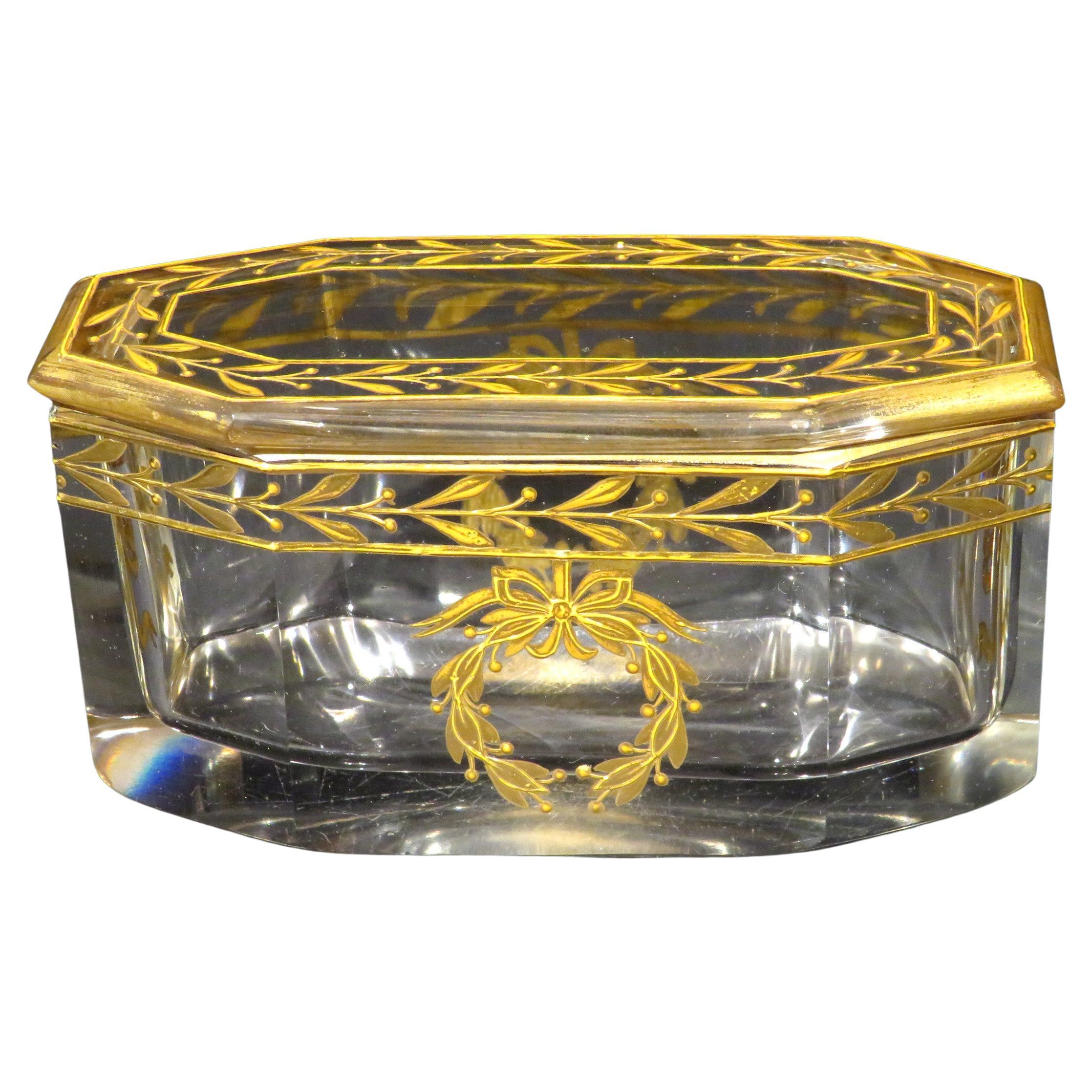 Pot ou boîte en verre décoré de dorures du début du 20e siècle, vers 1920 en vente