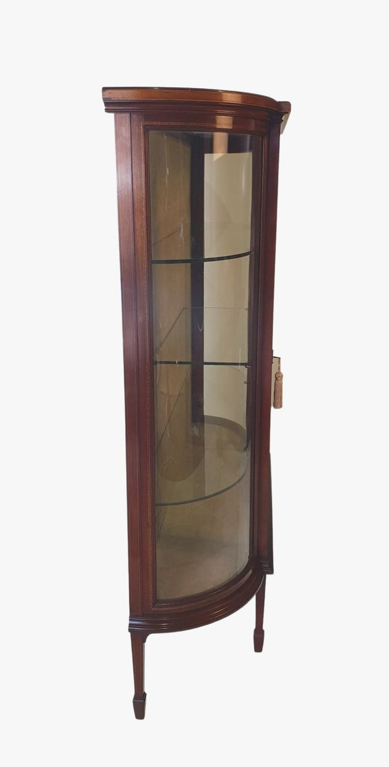 20th Century Fine Early Twentieth Century Inlaid Mahogany Display Cabinet For Sale