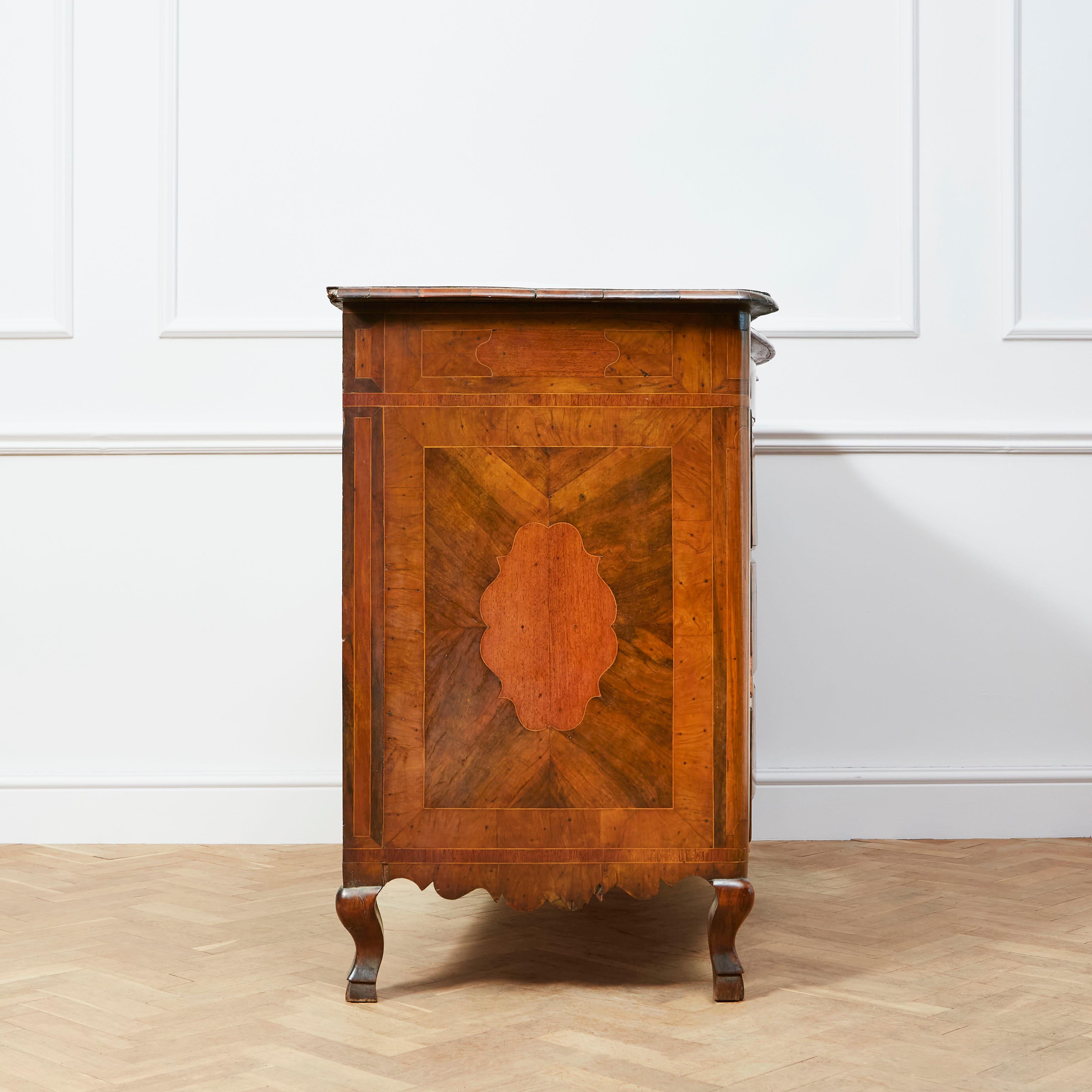 Other Fine Eighteenth Century Serpentine Commode For Sale