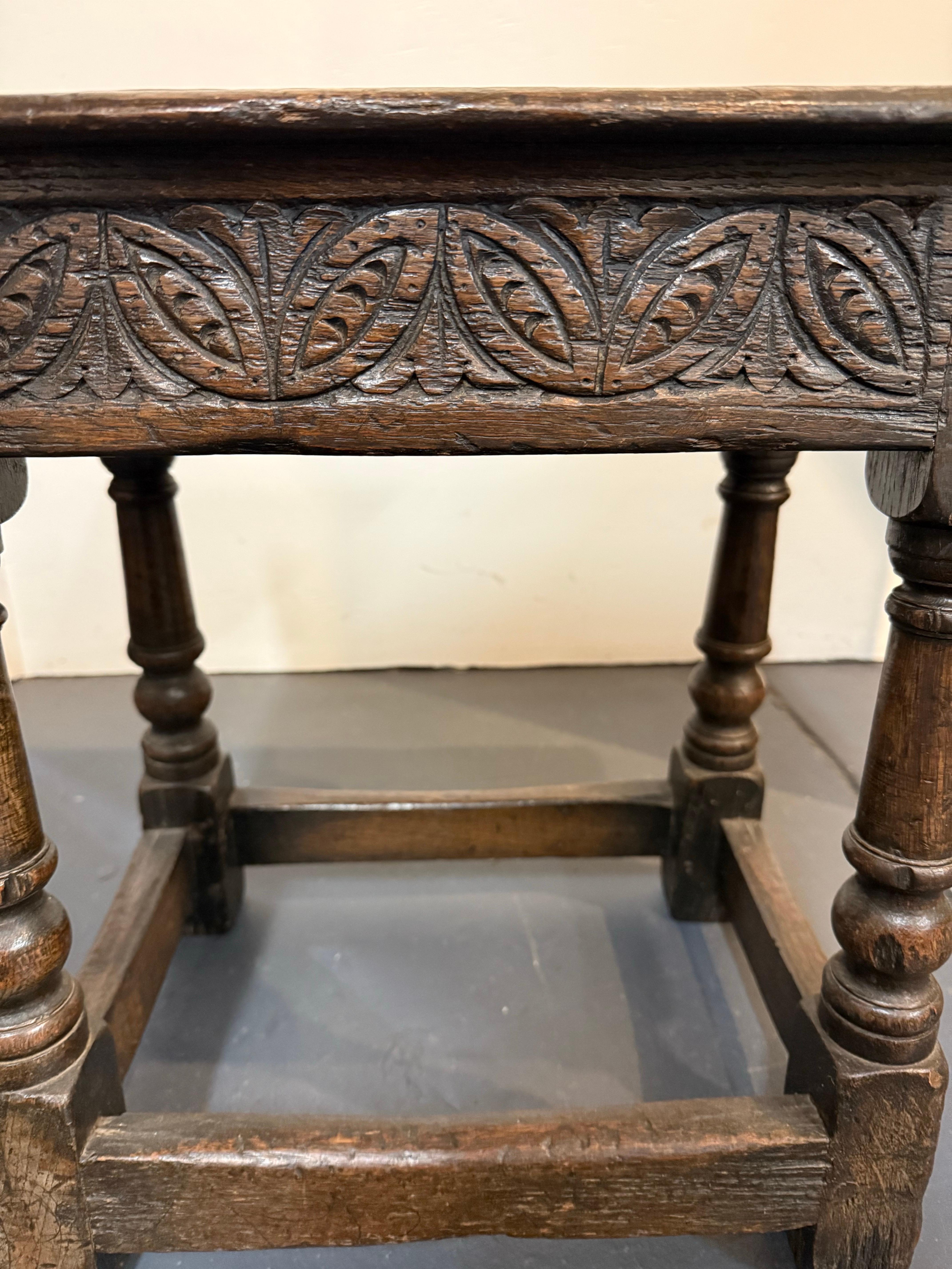 XVIIIe siècle et antérieur Tabouret en chêne anglais, XVIIIe siècle en vente