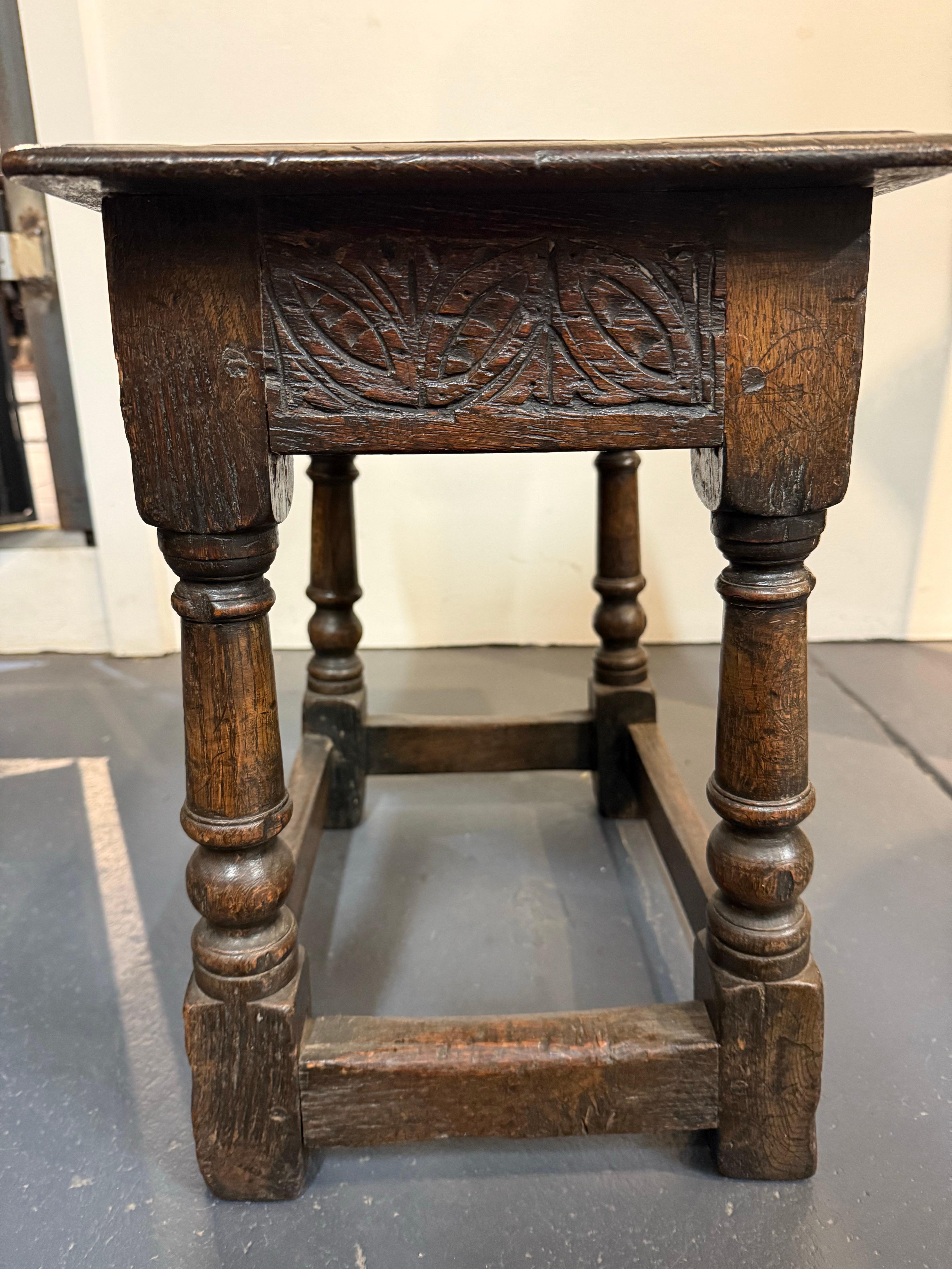Chêne Tabouret en chêne anglais, XVIIIe siècle en vente