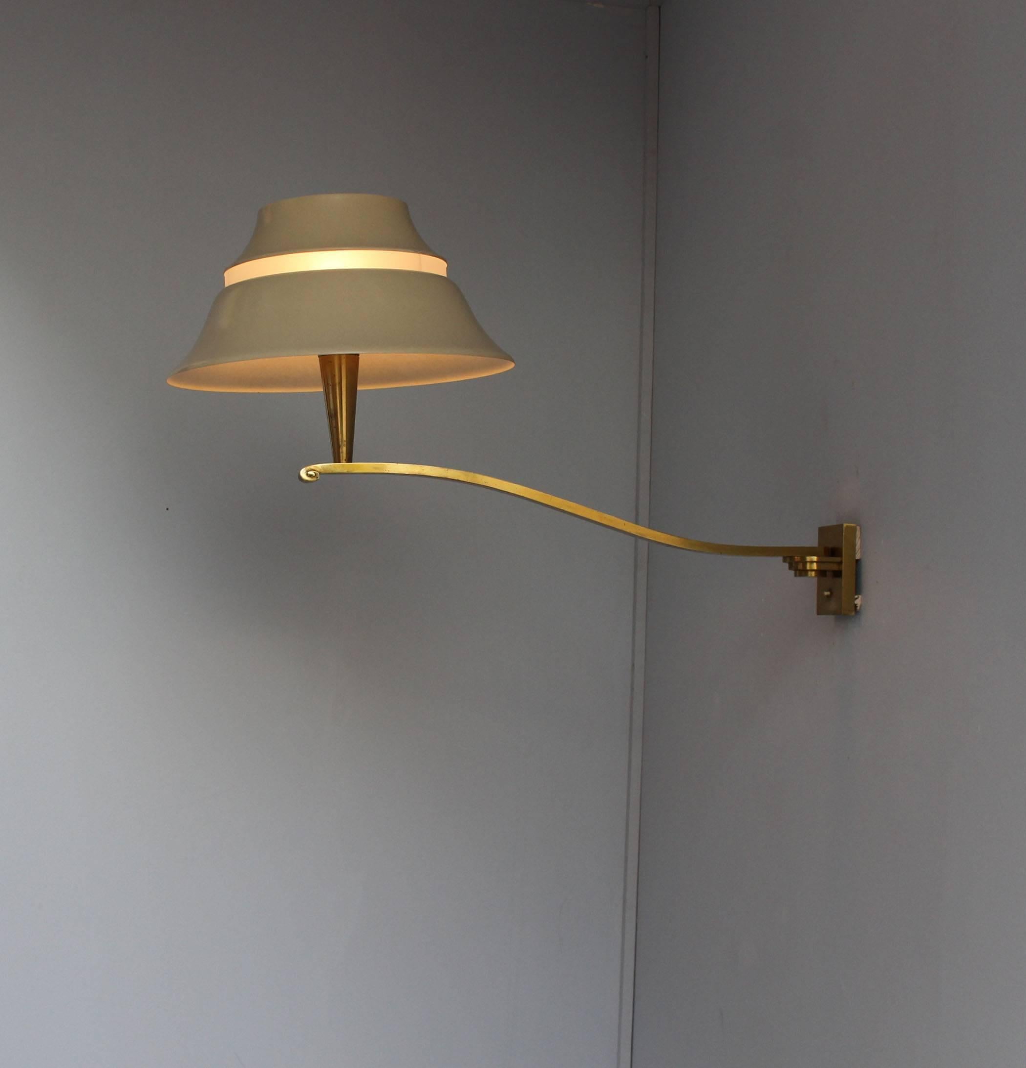 Mid-Century Modern Fine French 1950s Pivoting Sconce by Jean Perzel For Sale