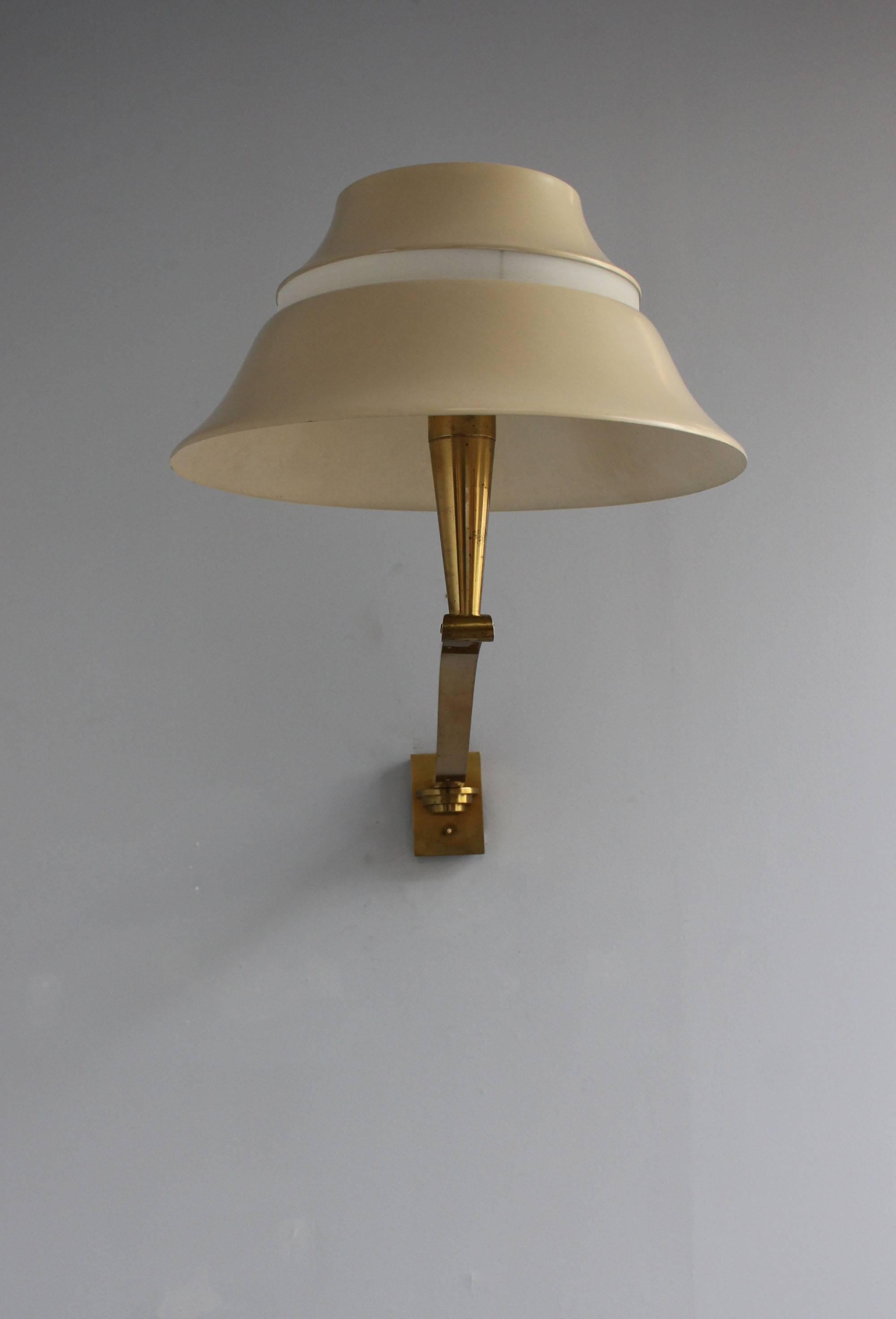 Fine French 1950s Pivoting Sconce by Jean Perzel In Good Condition For Sale In Long Island City, NY