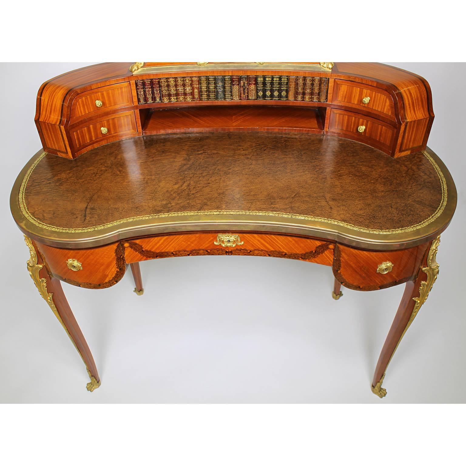 Französischer Schreibtisch für Damen im Louis-XV-Stil des 19. Jahrhunderts aus Tulpenholz und Goldbronze im Angebot 2