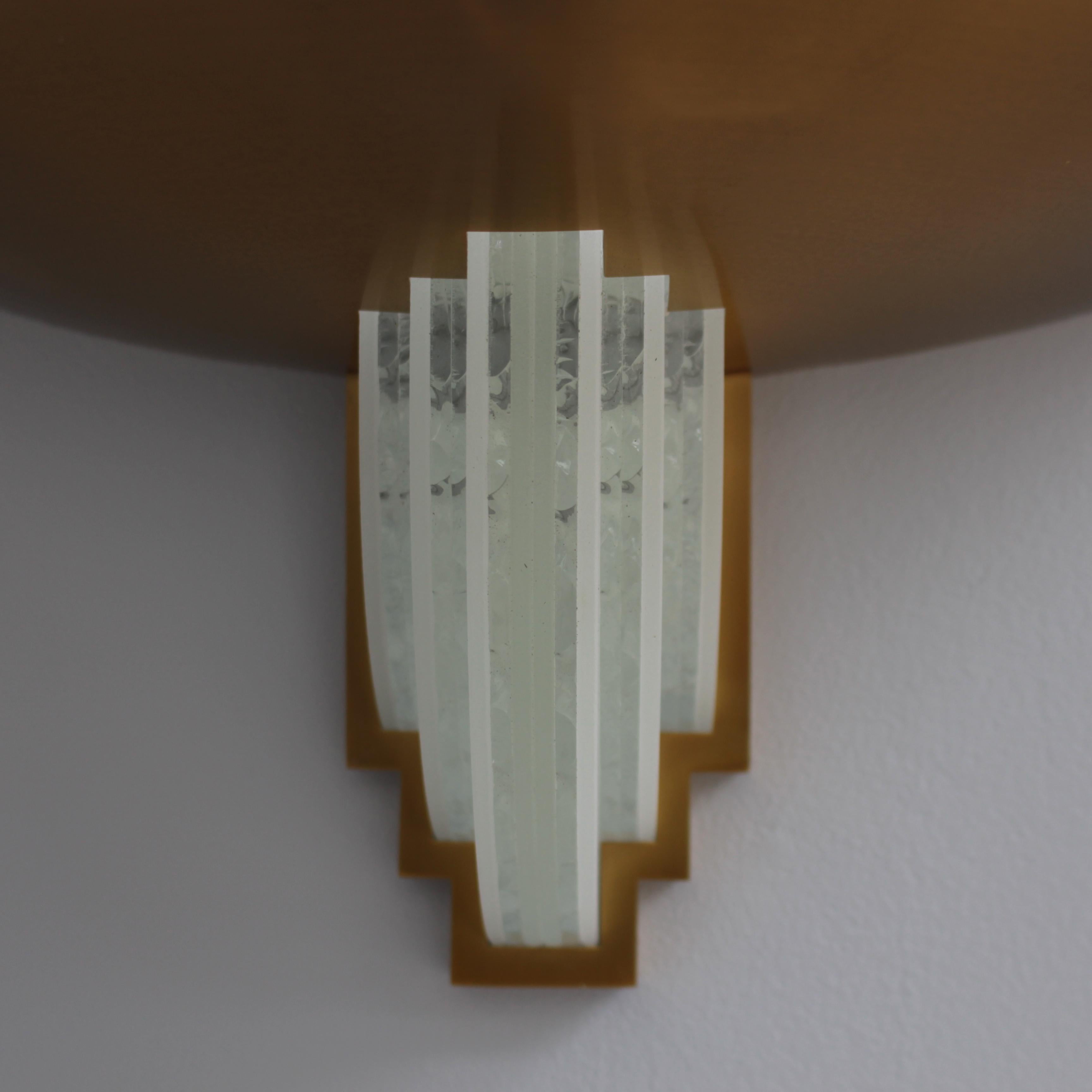 A Fine French Art Deco Bronze and Cut Glass Sconce by Perzel For Sale 6