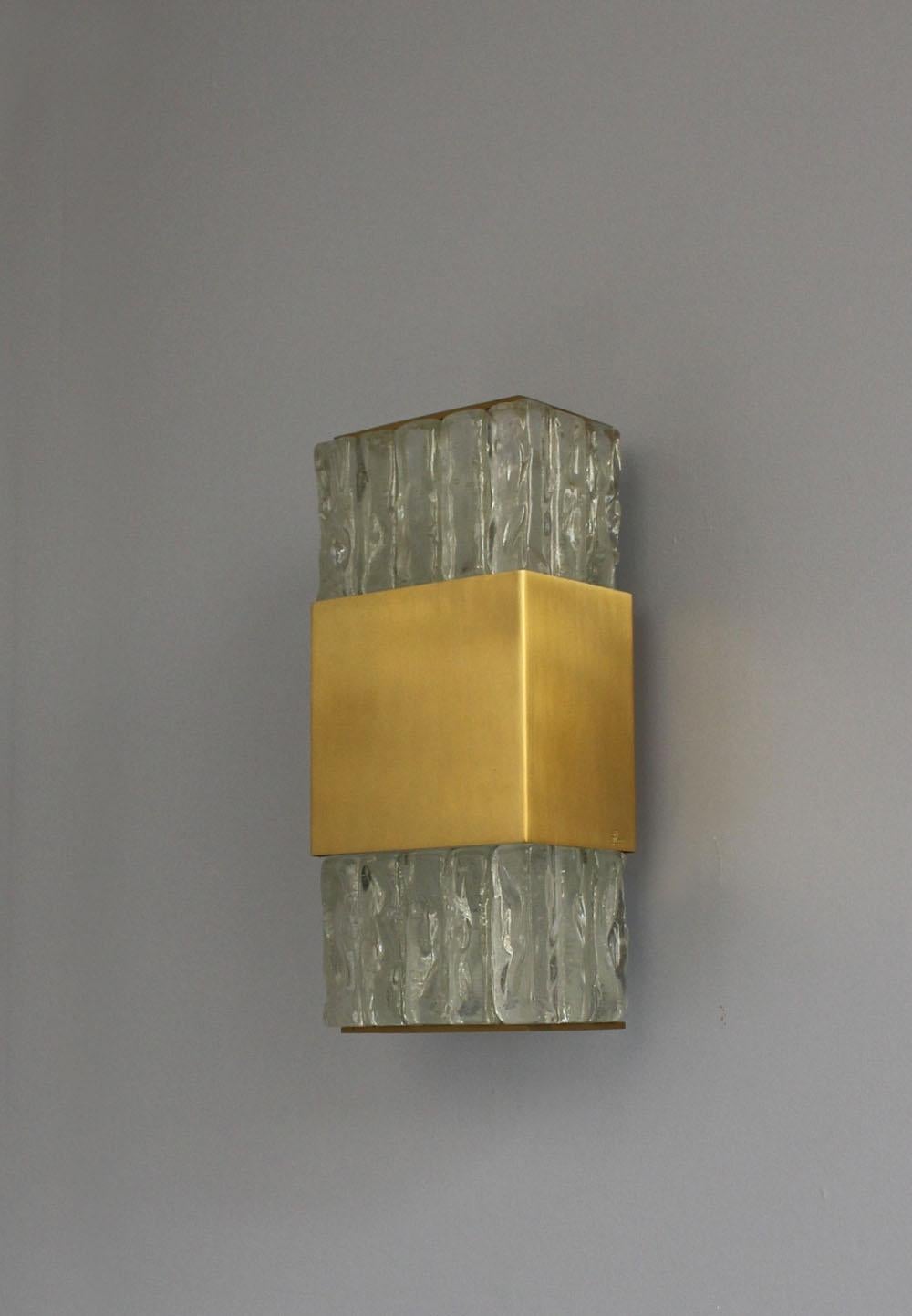Polished Fine French Art Deco Bronze and Slabs Glass Sconce by Jean Perzel For Sale