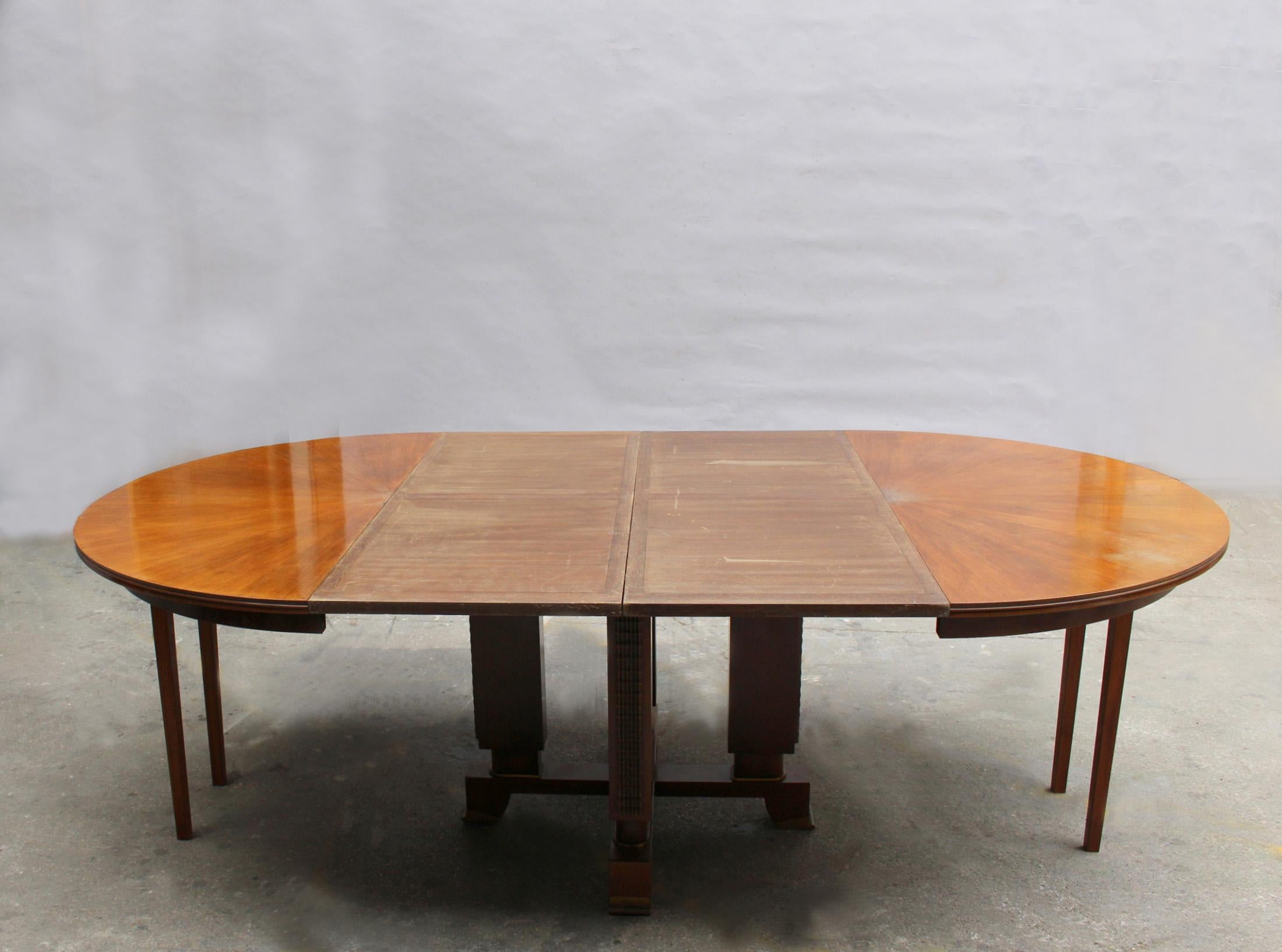Table de salle à manger ronde à rallonge Art Déco française de Jules Leleu en vente 7
