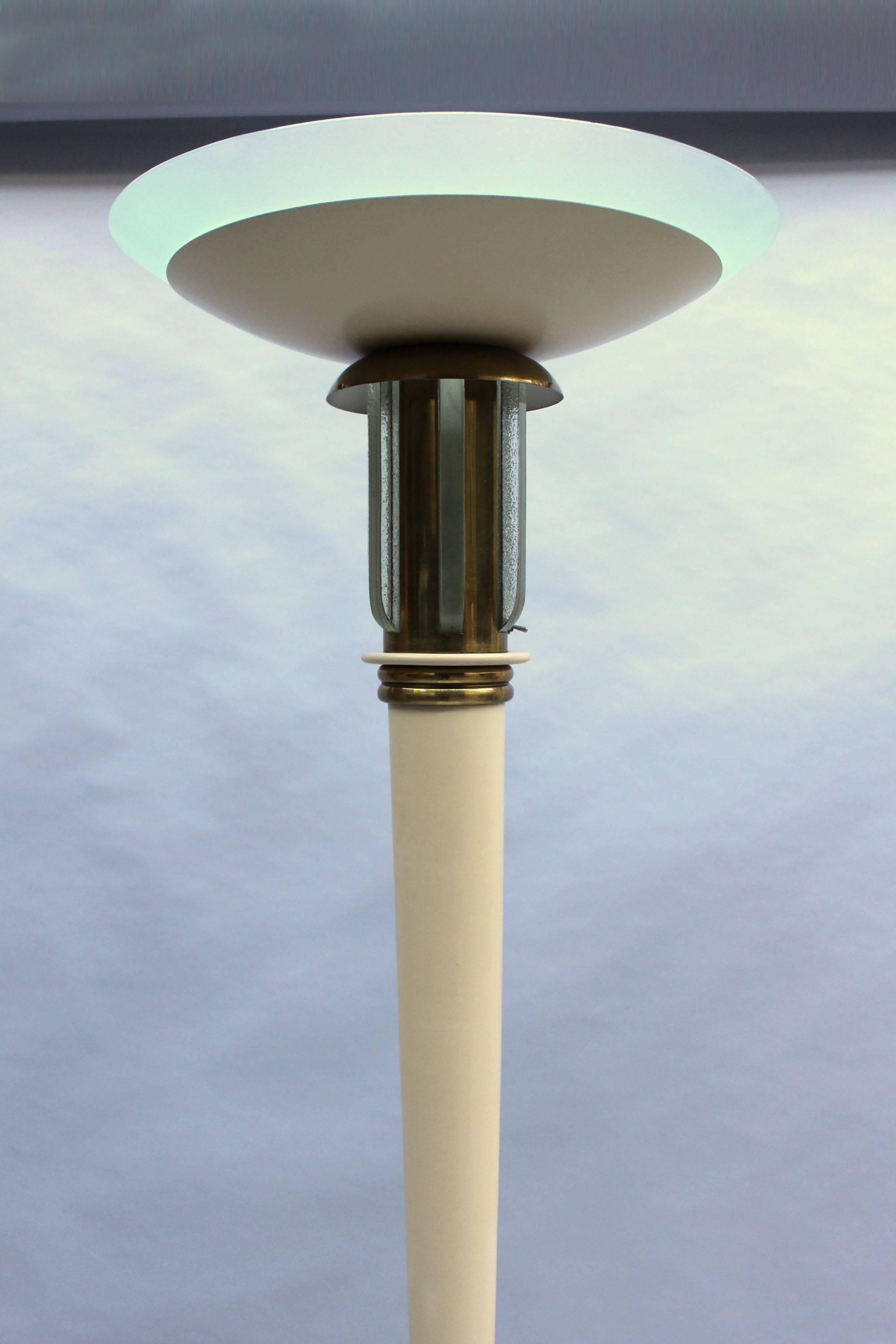 Fine French Art Deco Lacquered Floor Lamp with Glass and Brass details For Sale 2