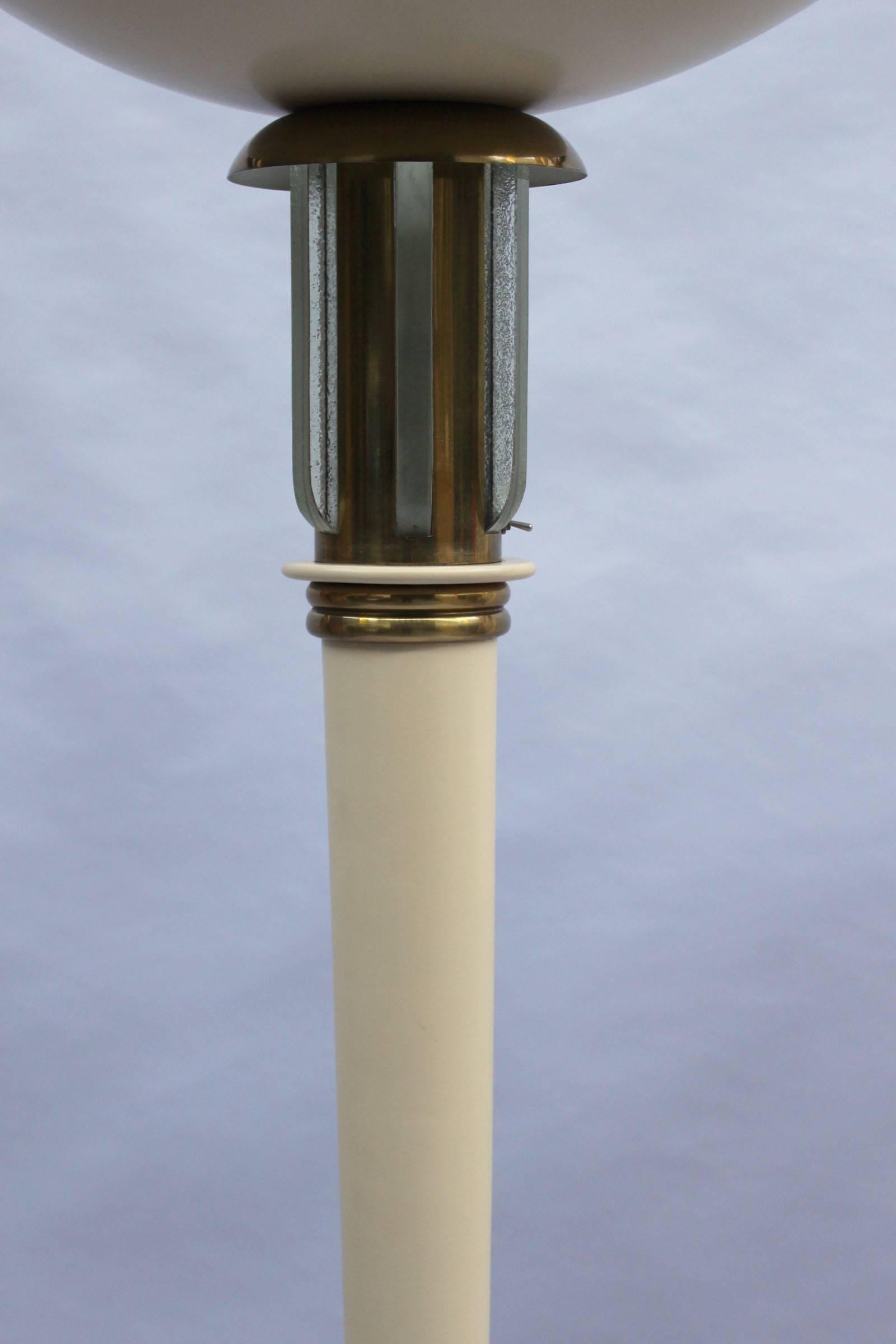Fine French Art Deco Lacquered Floor Lamp with Glass and Brass details For Sale 4
