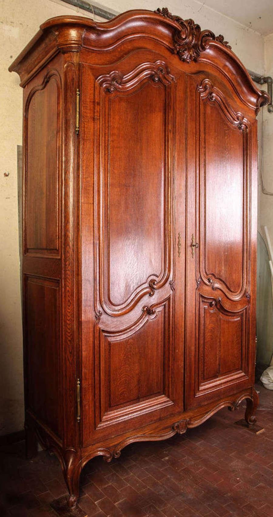 18th Century and Earlier A Fine French Louis XV period Walnut  Bordelais Armoire For Sale