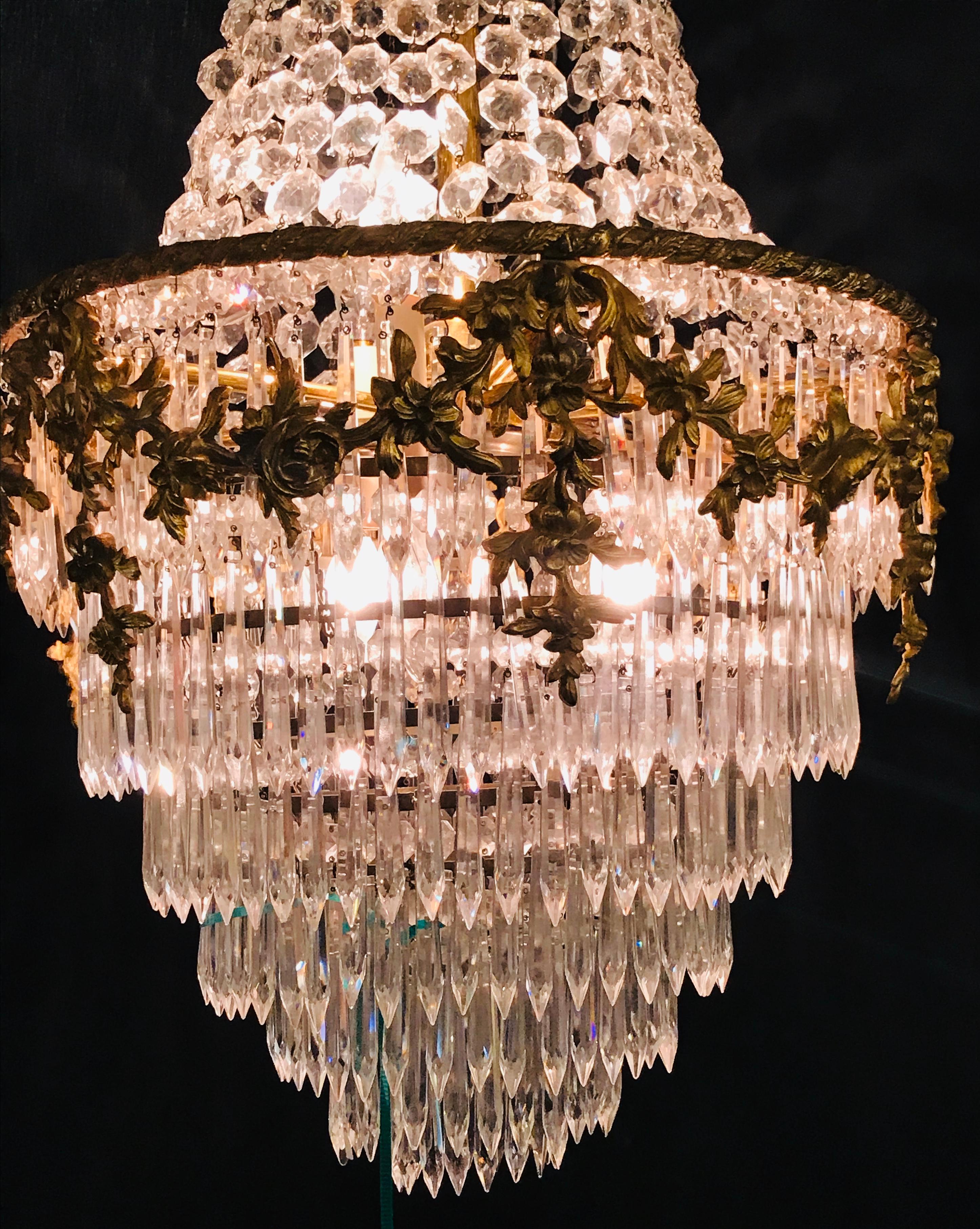 Fine French Louis XVI Style Gilt Bronze 3-Light Swag Form Crystal Chandelier In Good Condition In Stamford, CT