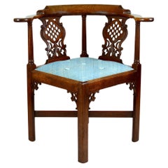 Chaise d'angle en acajou sculptée d'époque George II