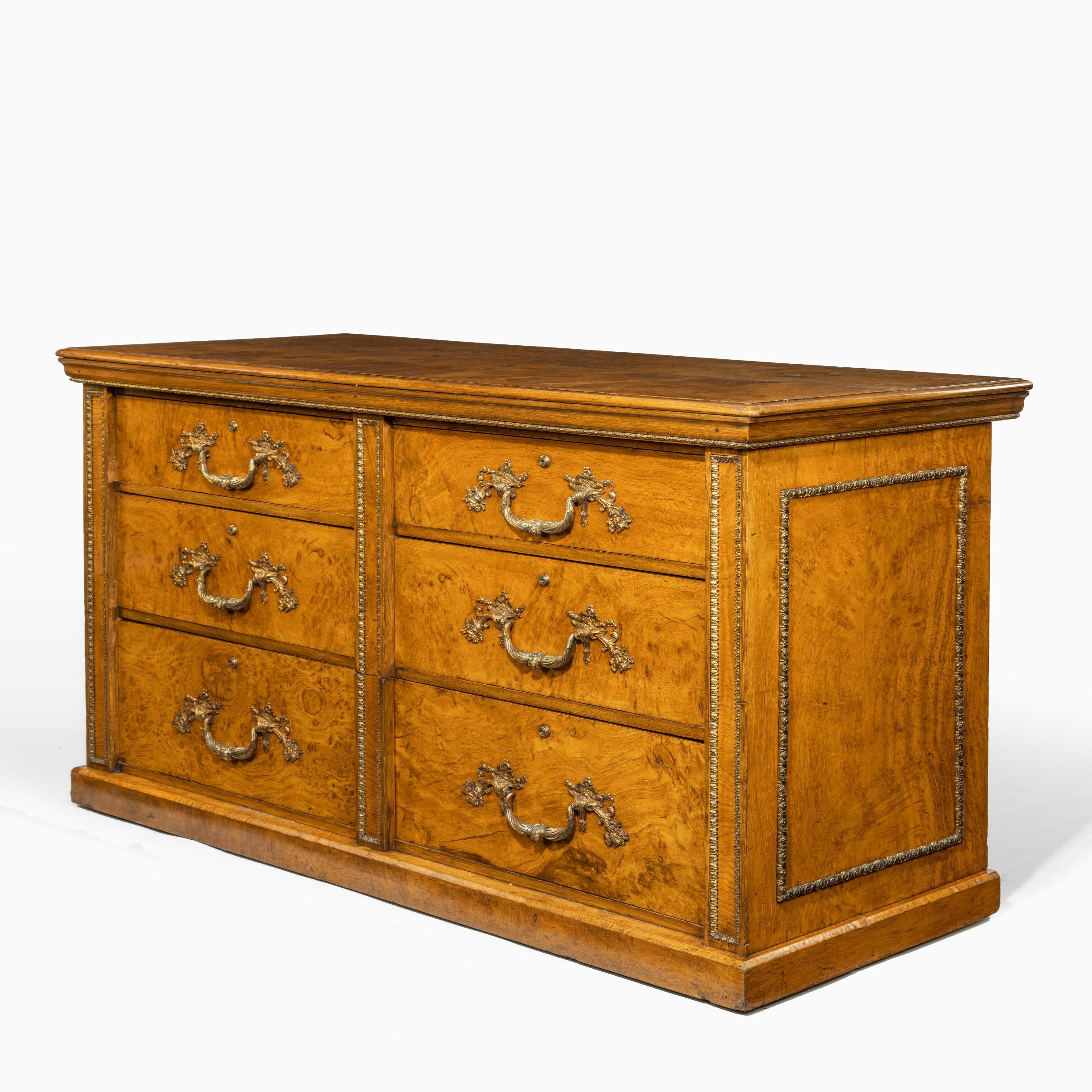 Fine George IV Burr Oak Chest of Drawers in the Manner of Morel and Seddon For Sale 1