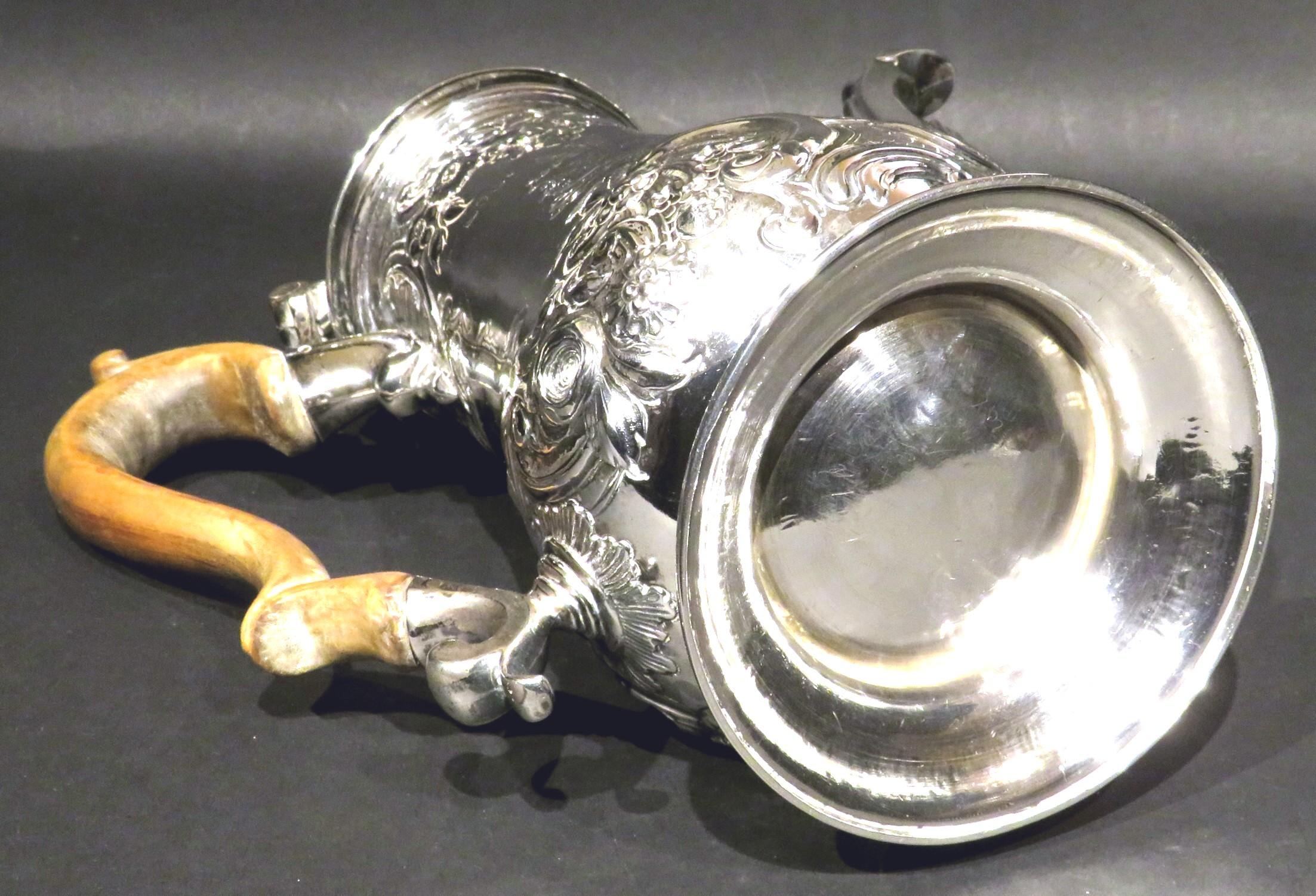 Fine George IV Sterling Silver Coffee Pot by William Bateman 1st, London, 1819 For Sale 5