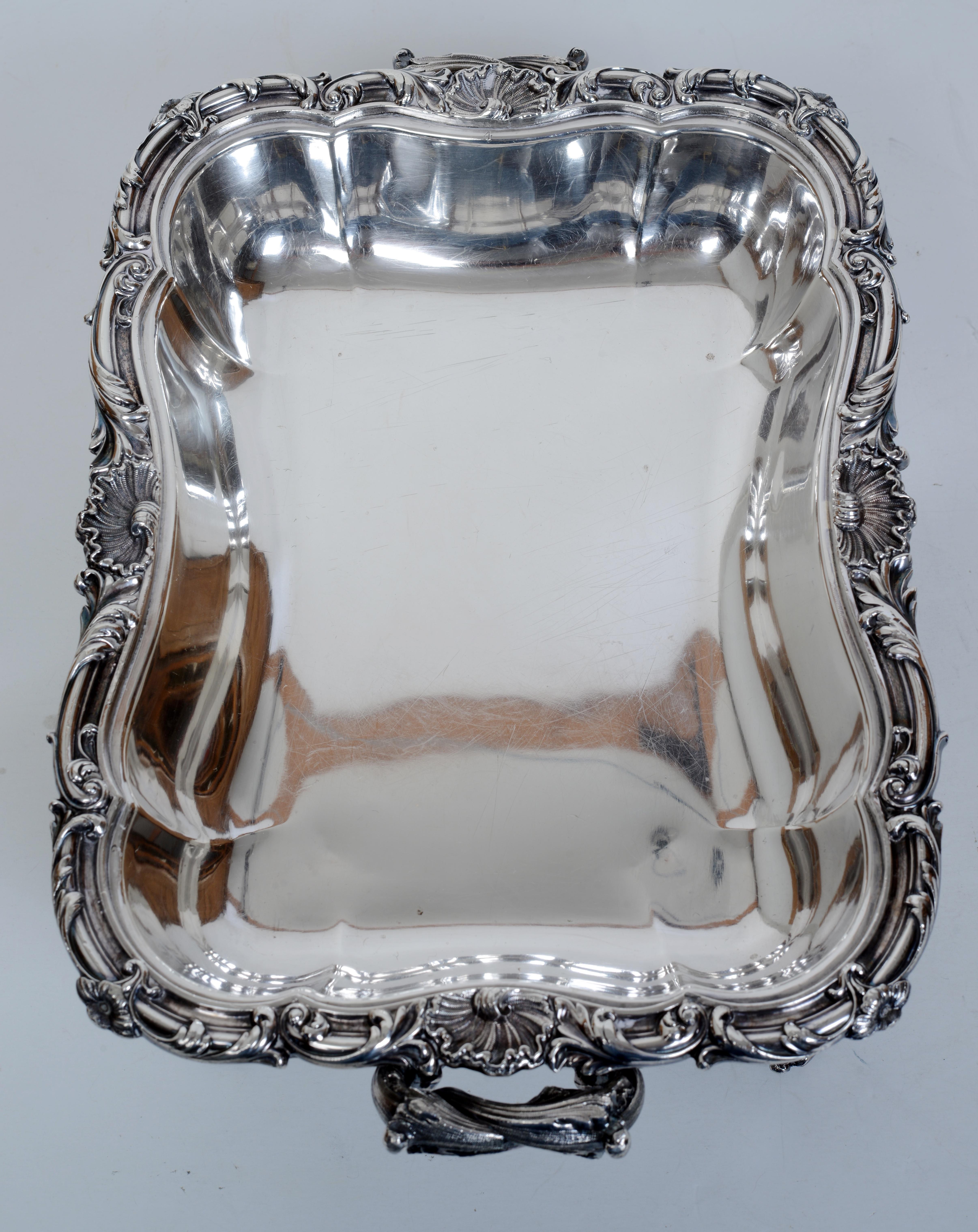 Un raffinato piatto da portata in quattro parti di Sheffield, di epoca georgiana, del 1800 ca. in vendita 3