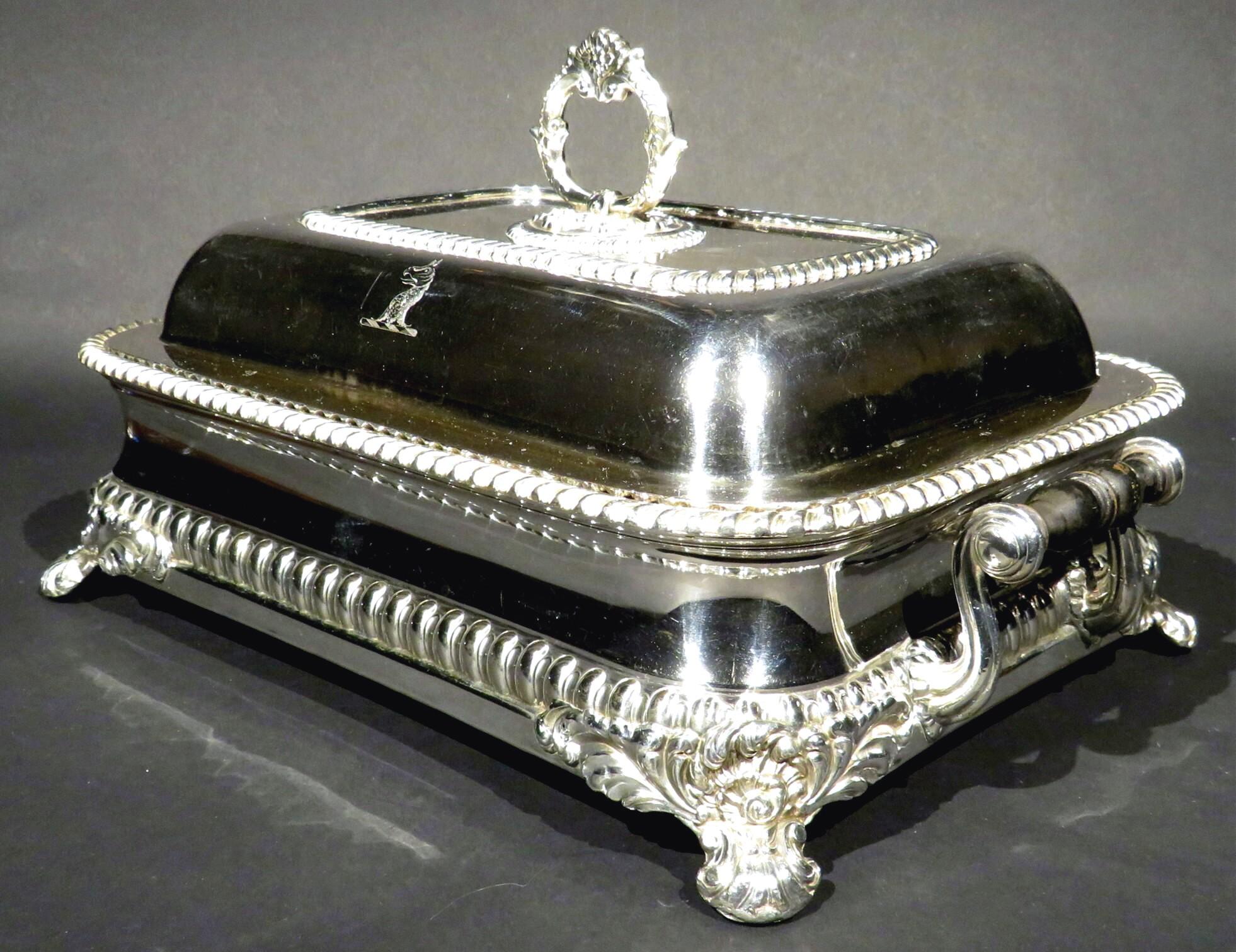 Plato antiguo georgiano de Sheffield de tres partes, Inglaterra, circa 1825 Georgiano en venta
