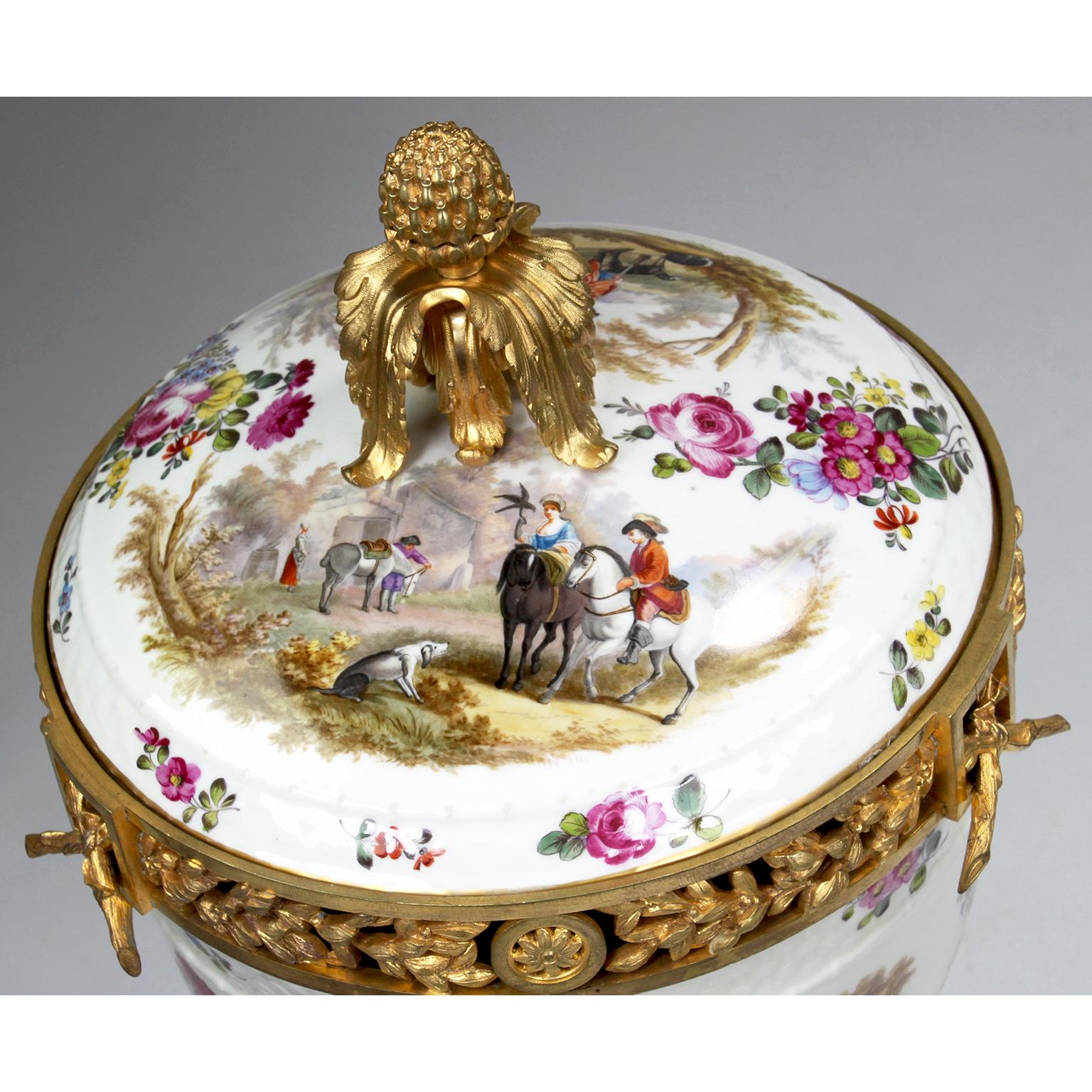Feiner deutscher Potpourri aus Porzellan und vergoldeter Bronze aus dem 19. Jahrhundert  Urnenvase im Angebot 5