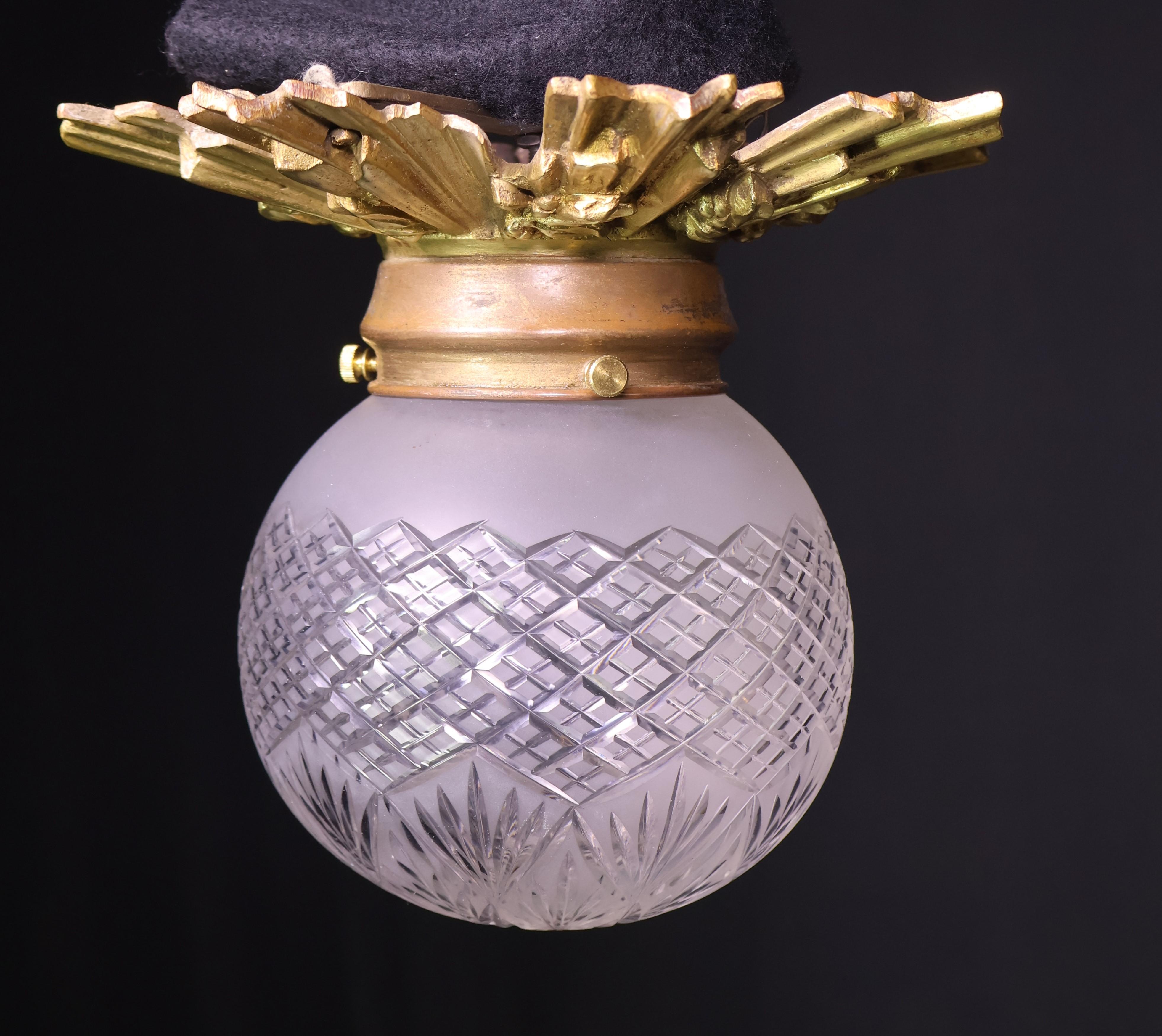 Early 20th Century A Fine Gilt Bronze & Cut Glass Globe For Sale