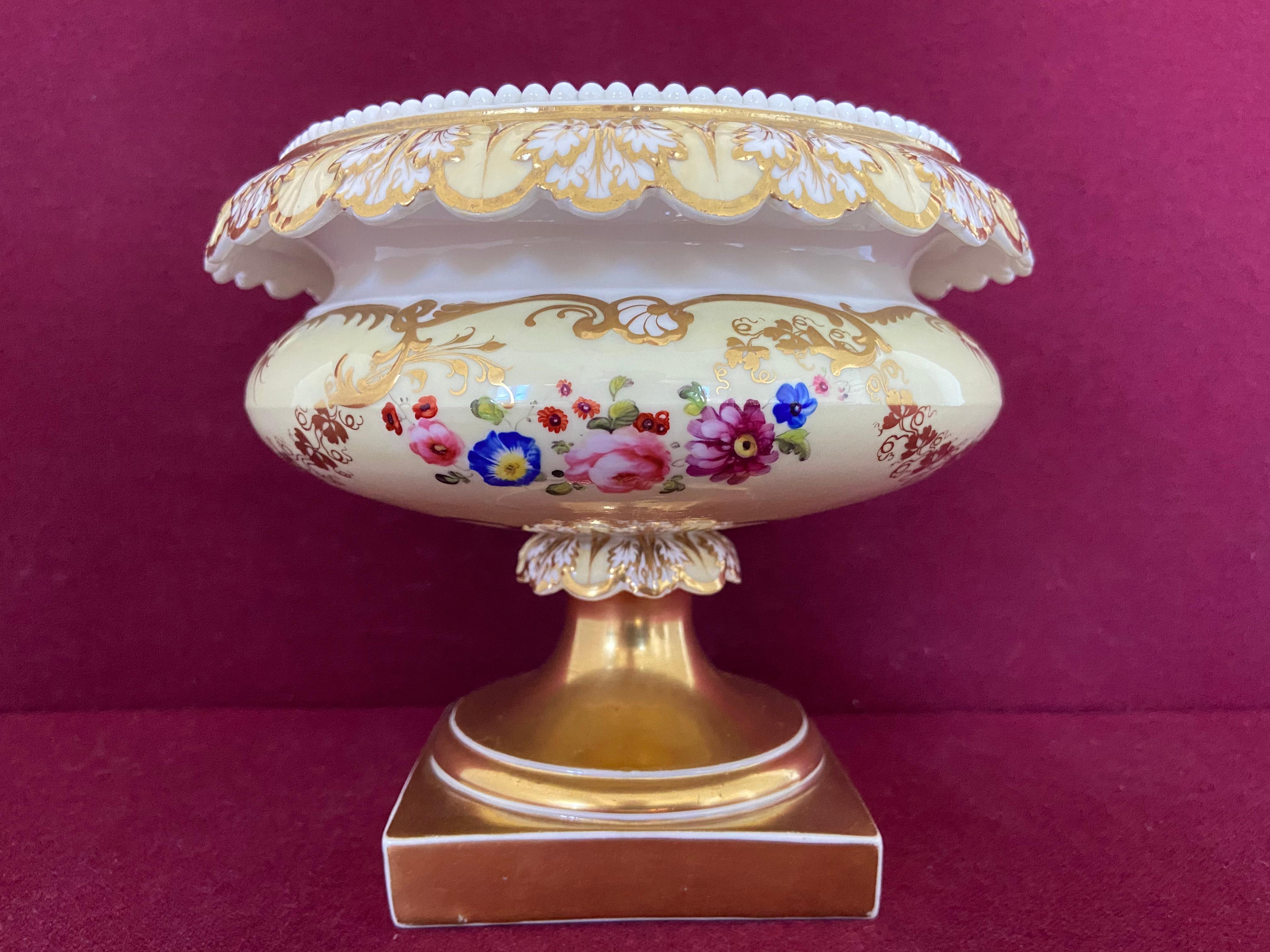 British A fine H & R Daniel porcelain comport c.1830