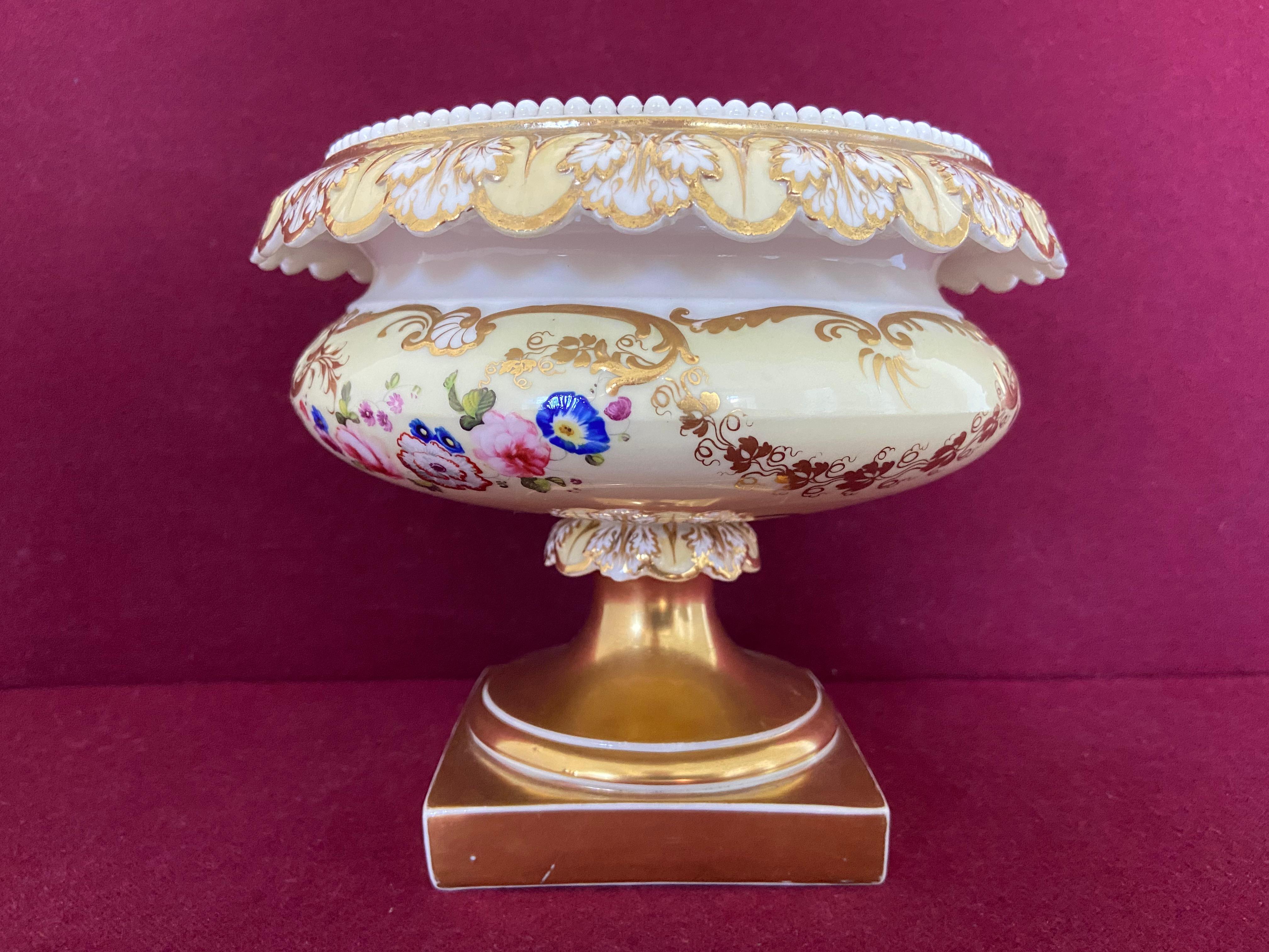 Hand-Painted A fine H & R Daniel porcelain comport c.1830