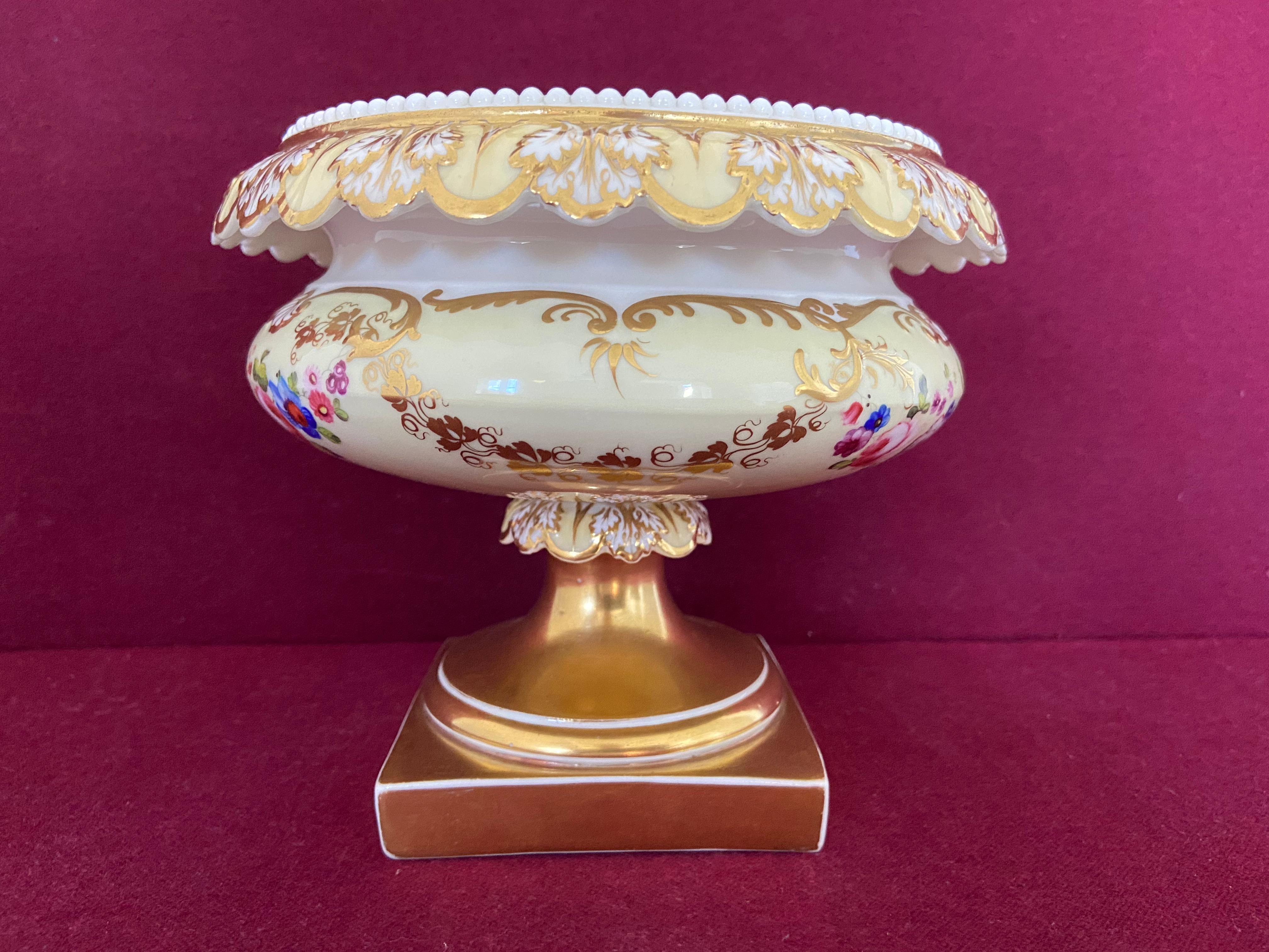 A fine H & R Daniel porcelain comport c.1830 In Good Condition In Exeter, GB