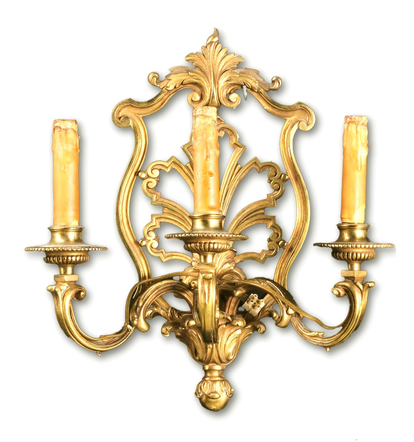Neorococò Una bella e imponente coppia di appliques in bronzo dorato di epoca rococò, CIRCA 1900 in vendita