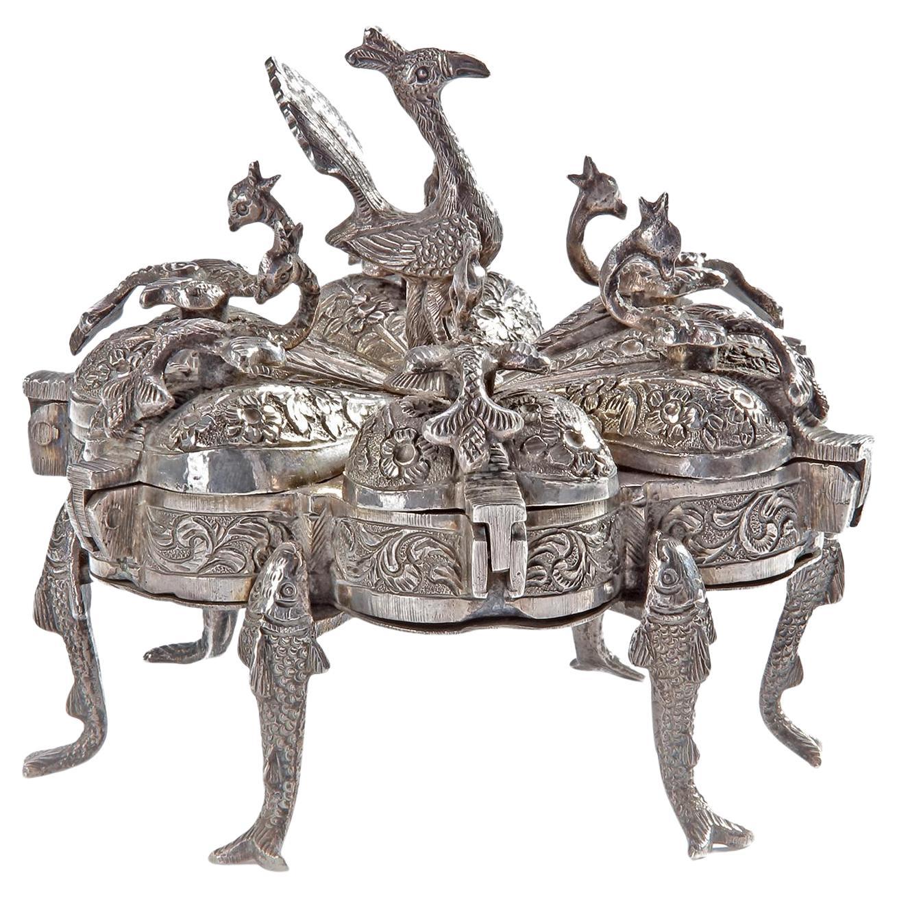 Boîte à paon (Pandan) en argent indien, XIXe siècle