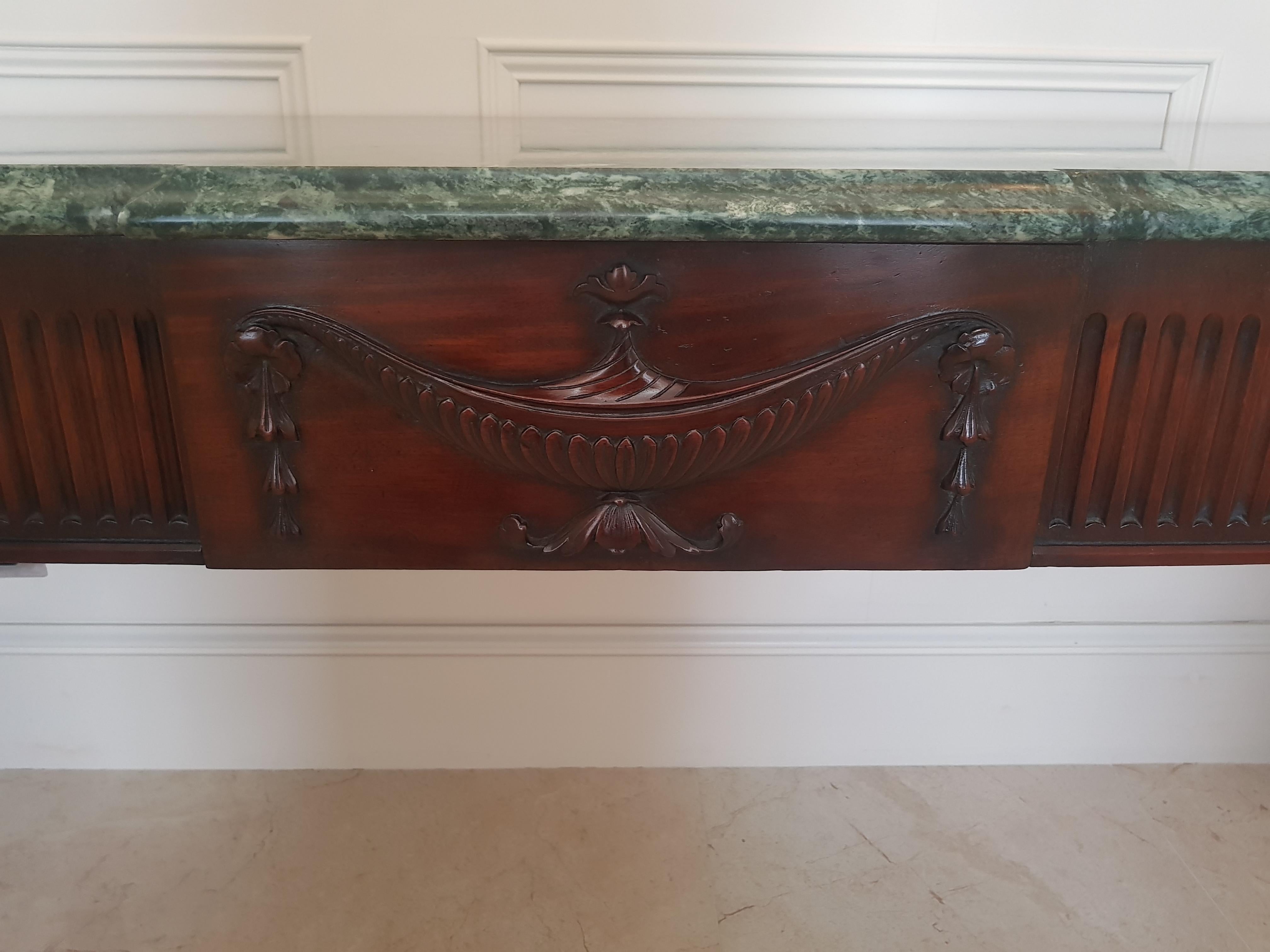 Irish 18th Century Mahogany Serving Table- Provenance  - Druids Glen Co. Wicklow In Good Condition For Sale In Dromod, Co. Leitrim