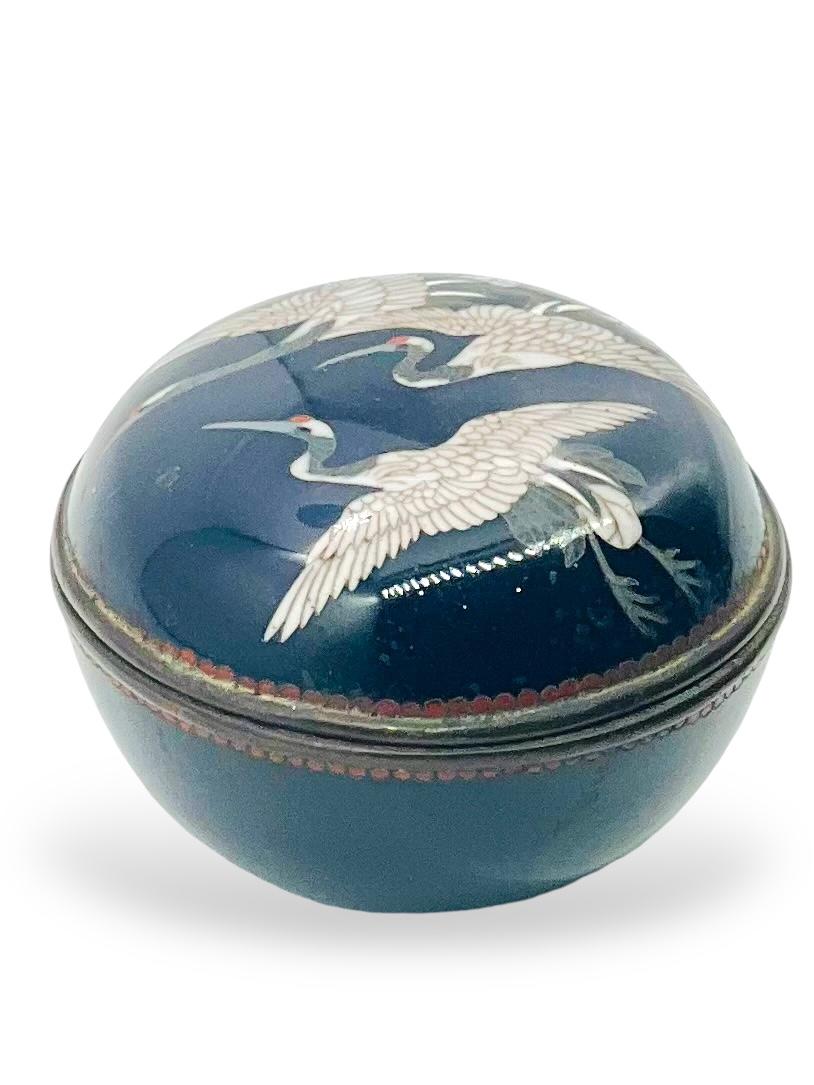 Fina caja kogo japonesa de esmalte cloisonné. Periodo Meiji Cloissoné en venta