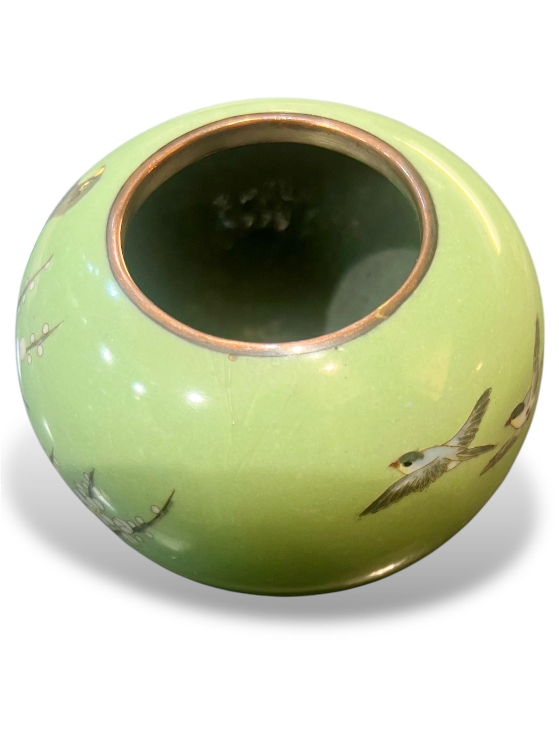 A Fine Japanese Cloisonne Enamel Koro. Meiji period For Sale 10