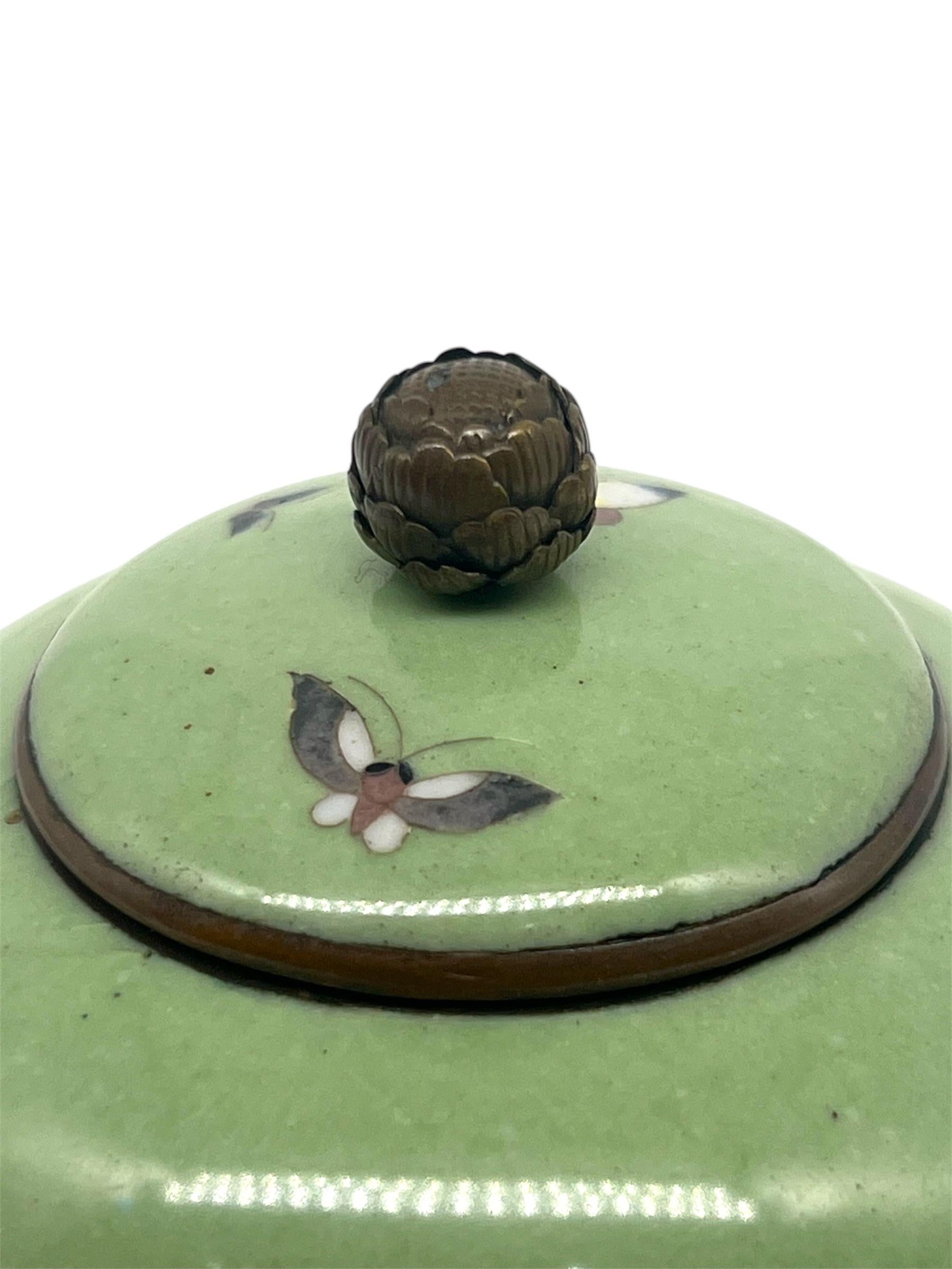 A Fine Japanese Cloisonne Enamel Koro. Meiji period For Sale 2