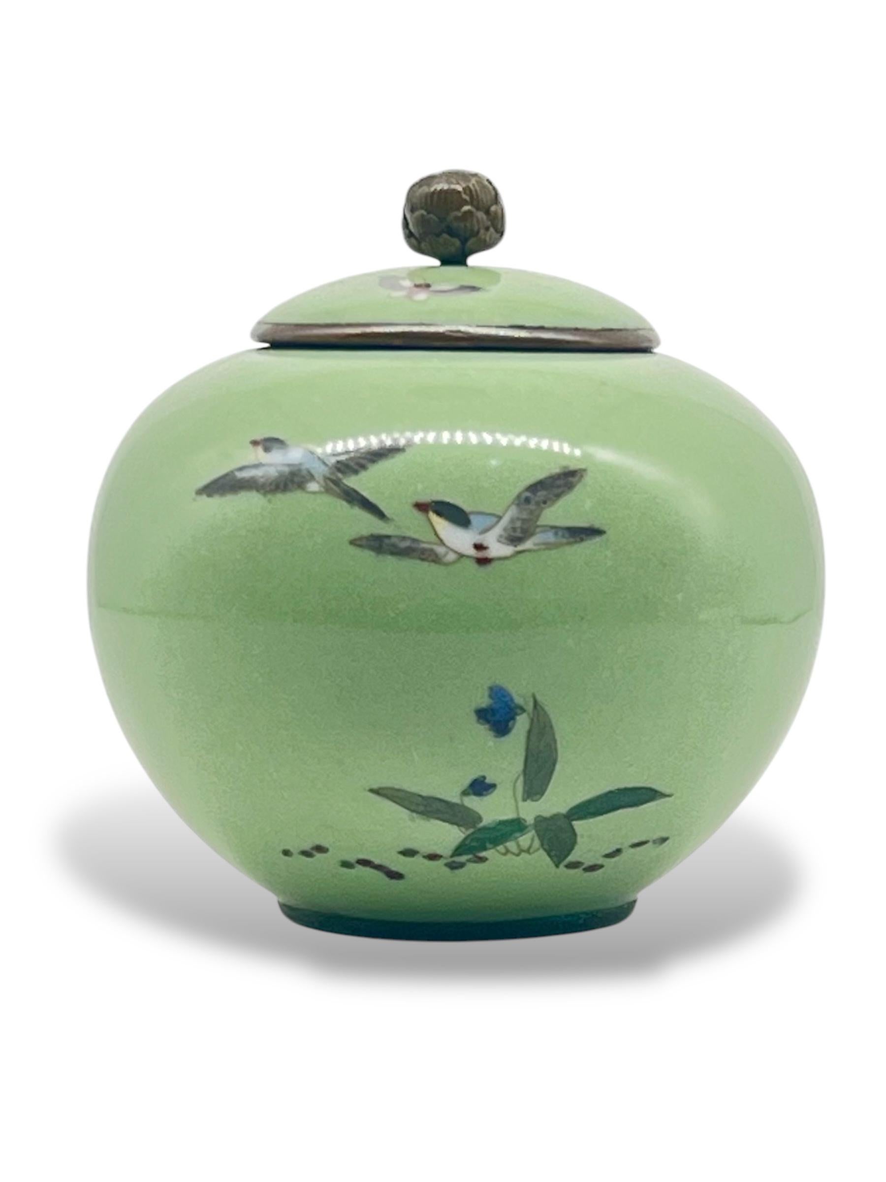 A Fine Japanese Cloisonne Enamel Koro. Meiji period For Sale 3