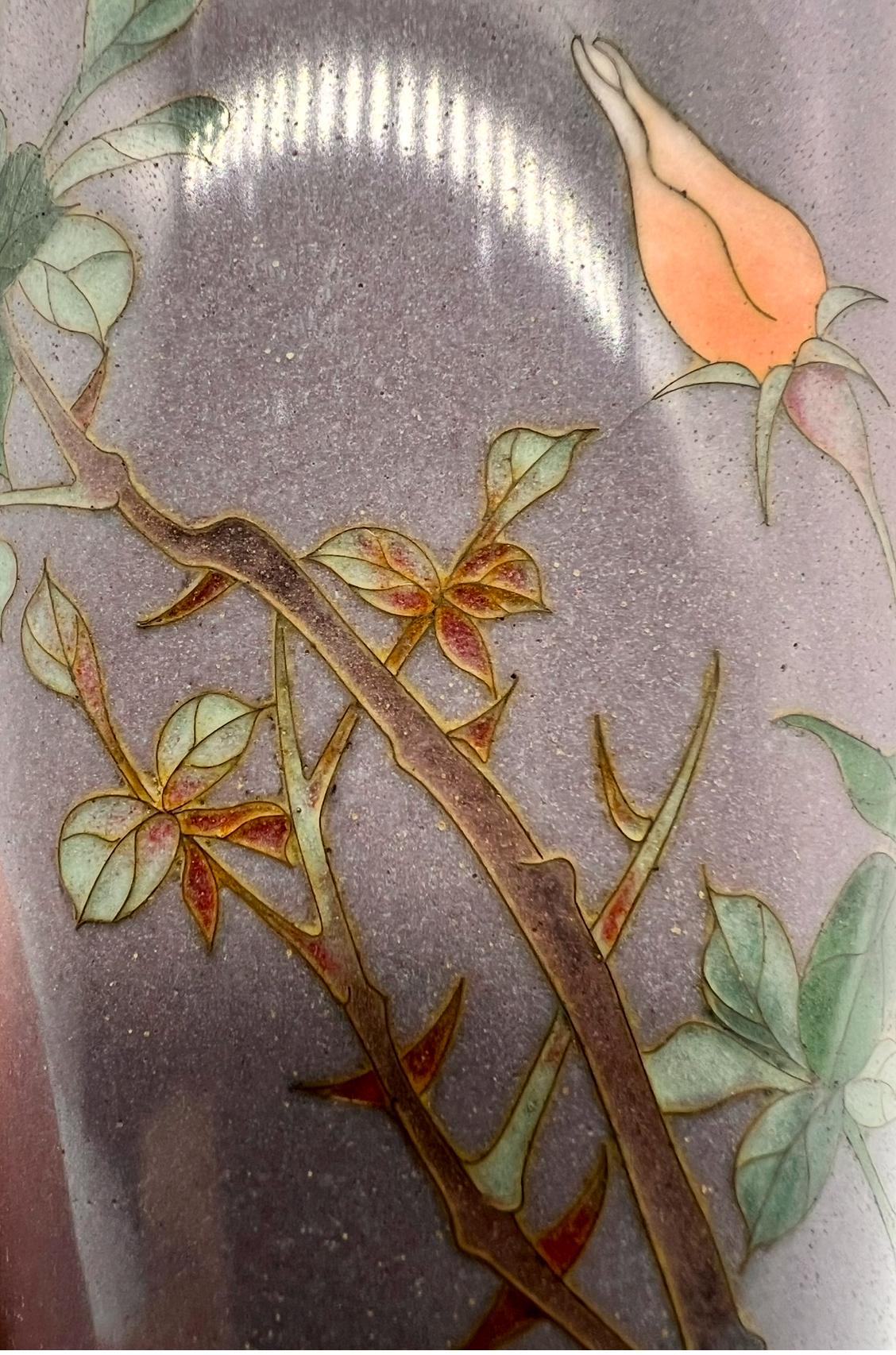 Fino jarrón japonés de esmalte cloisonné de OTA TOSHIRO . Periodo Meiji en Bueno estado para la venta en London, GB