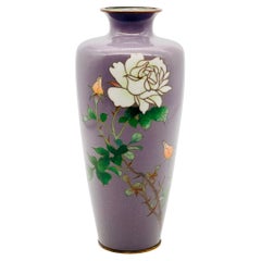 Fino jarrón japonés de esmalte cloisonné de OTA TOSHIRO . Periodo Meiji