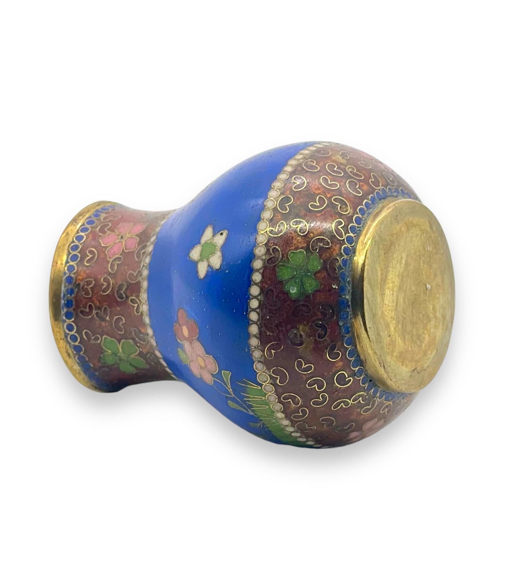 Feine japanische Cloisonné-Emaille-Vase im Stil des frühen Namikawa Yasuyuki im Zustand „Gut“ im Angebot in London, GB