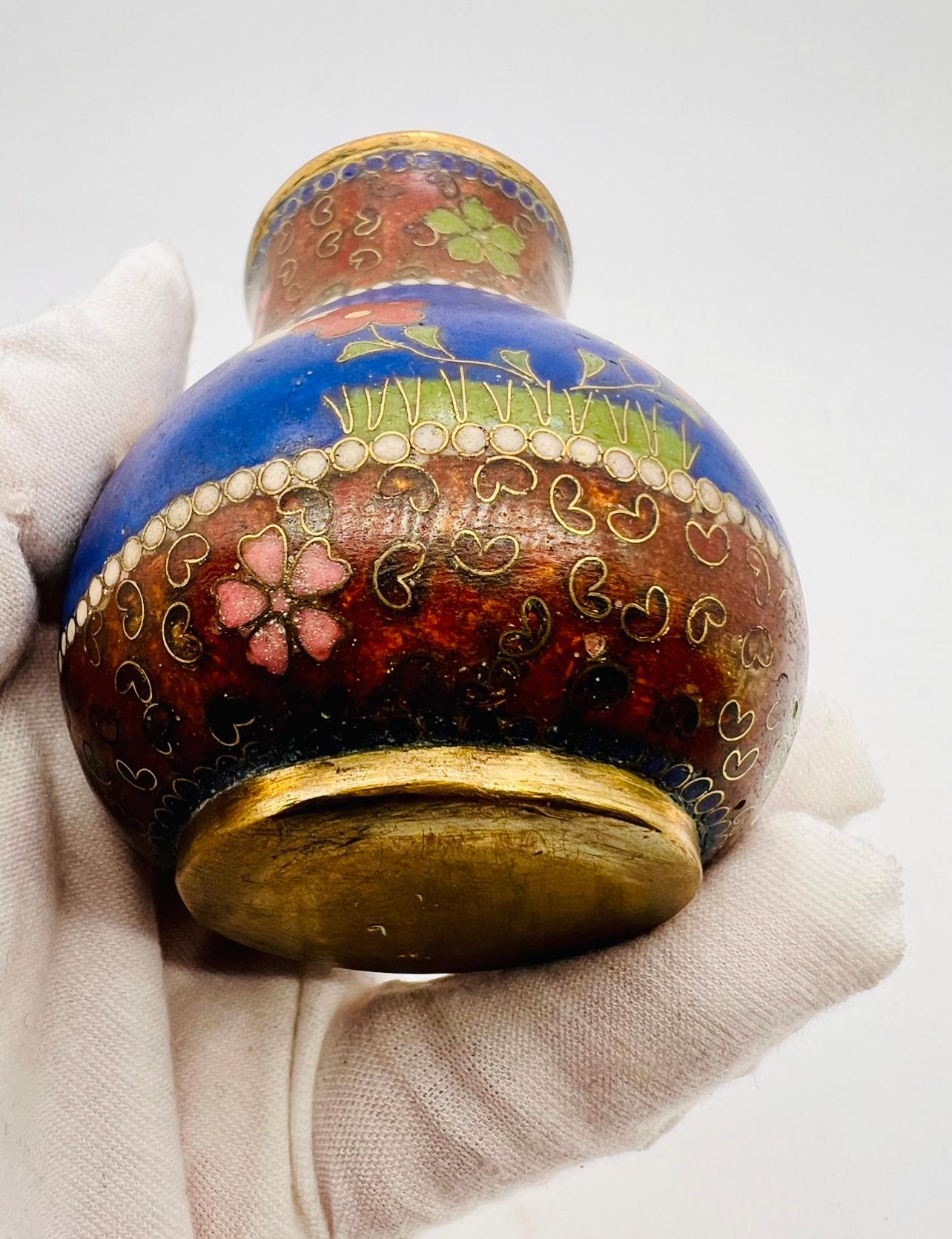 Feine japanische Cloisonné-Emaille-Vase im Stil des frühen Namikawa Yasuyuki im Angebot 4