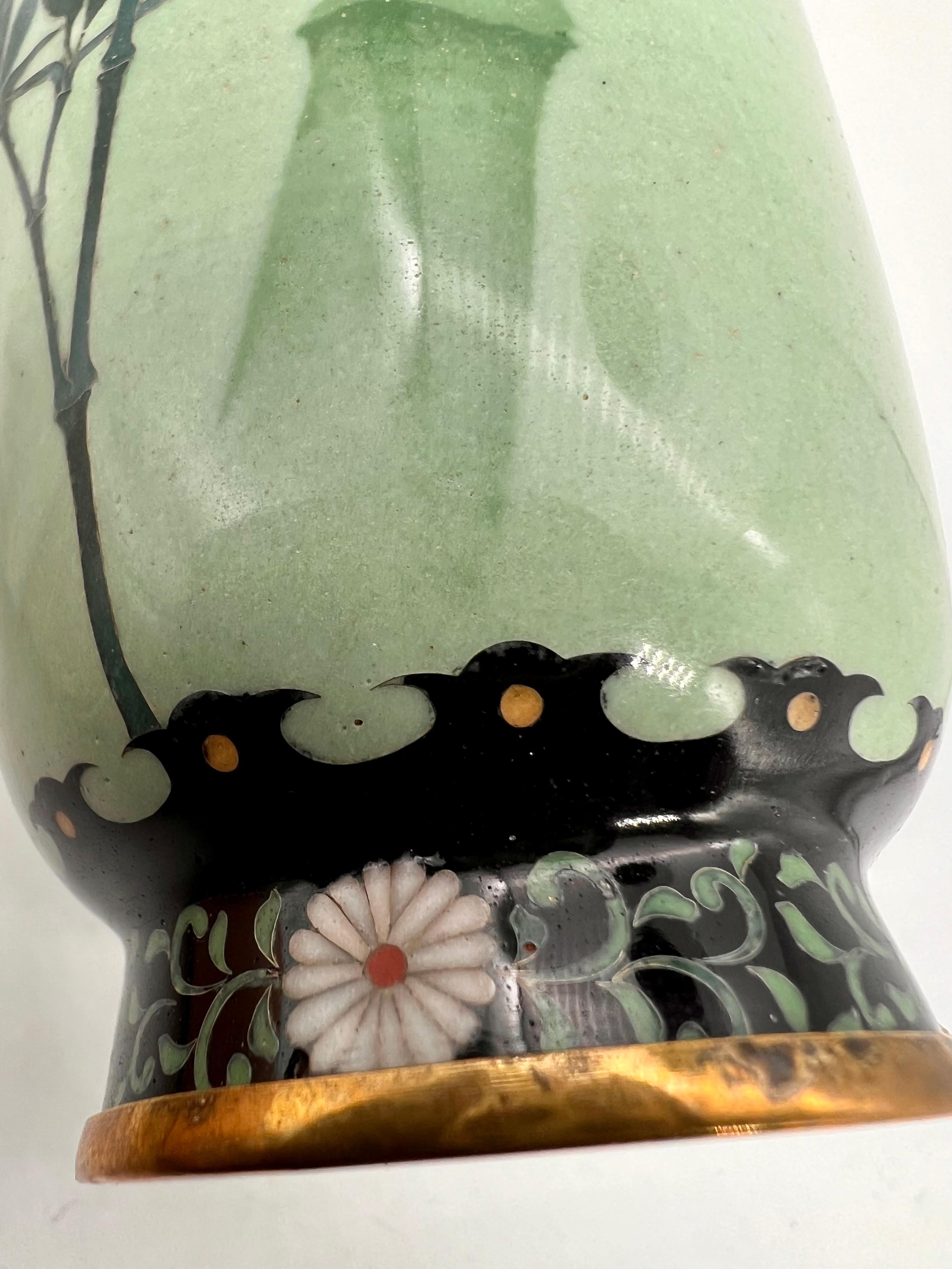 Feine japanische Cloisonné-Emaille-Draht- und Wireless-Vase, Ando zugeschrieben. im Angebot 2