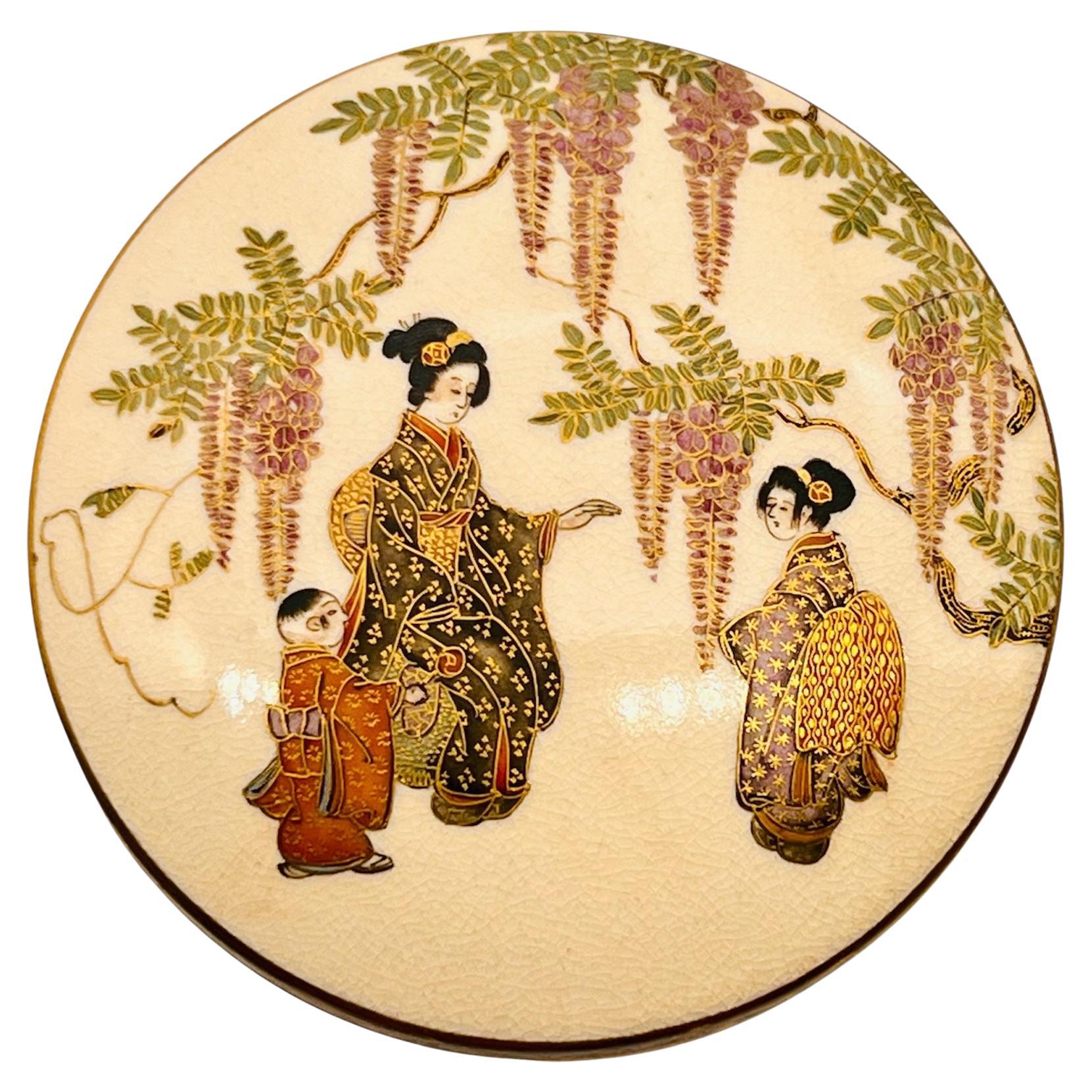 A Fine Japanese Satsuma kogo (incense box) Signed by Kinkozan. Meiji period