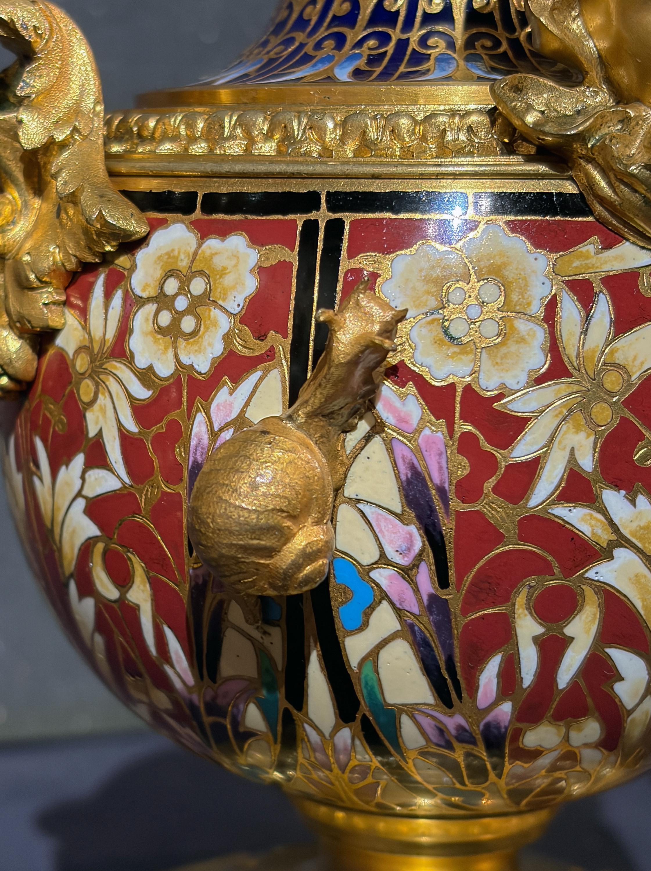 A Fine Japy Frères Gilt Bronze and Red Enamel Champlevé Garniture Clock Set in vendita 3
