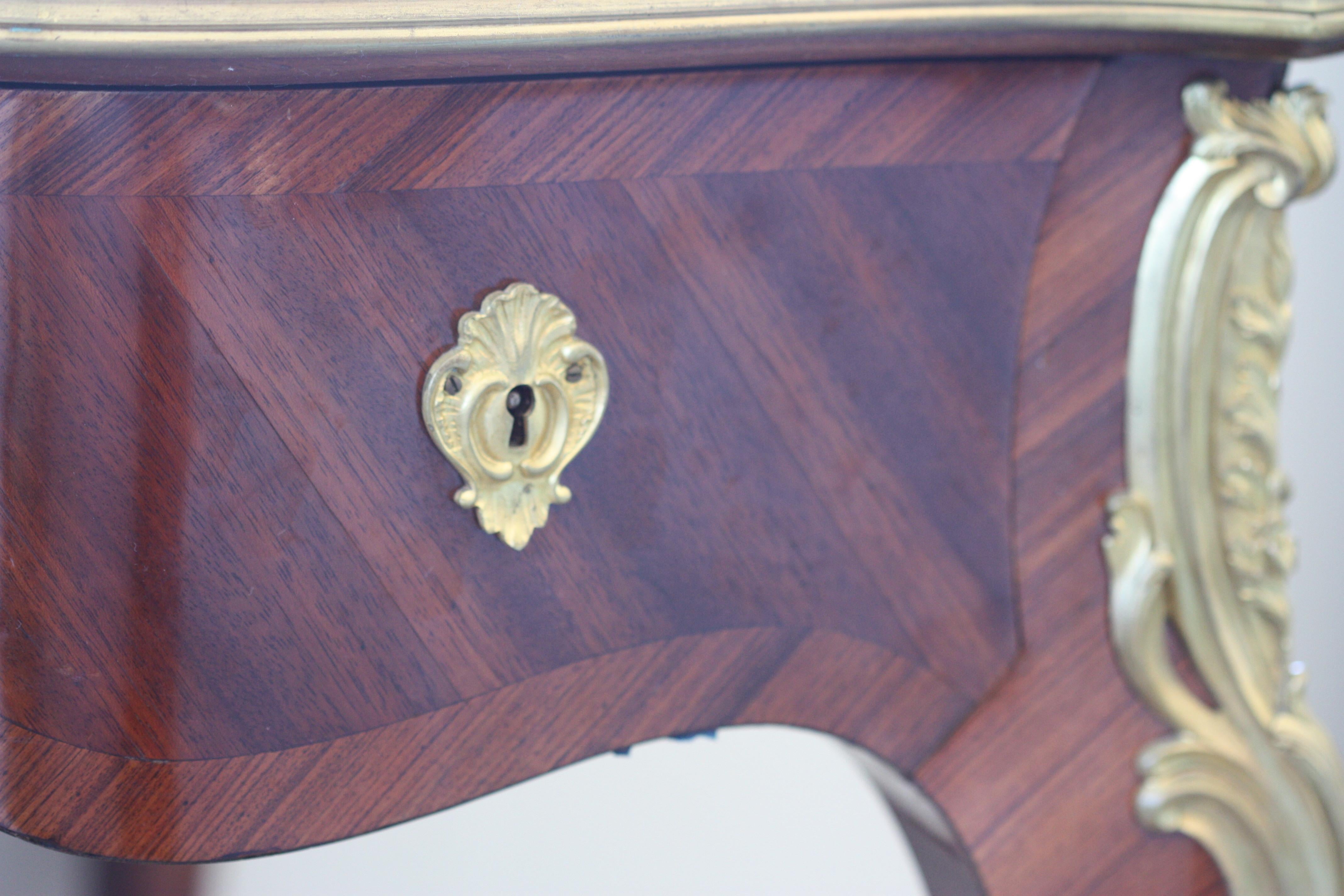 Ufficio di presidenza in legno di Re e bronzo dorato Plat di Schmit In condizioni buone in vendita a West Palm Beach, FL
