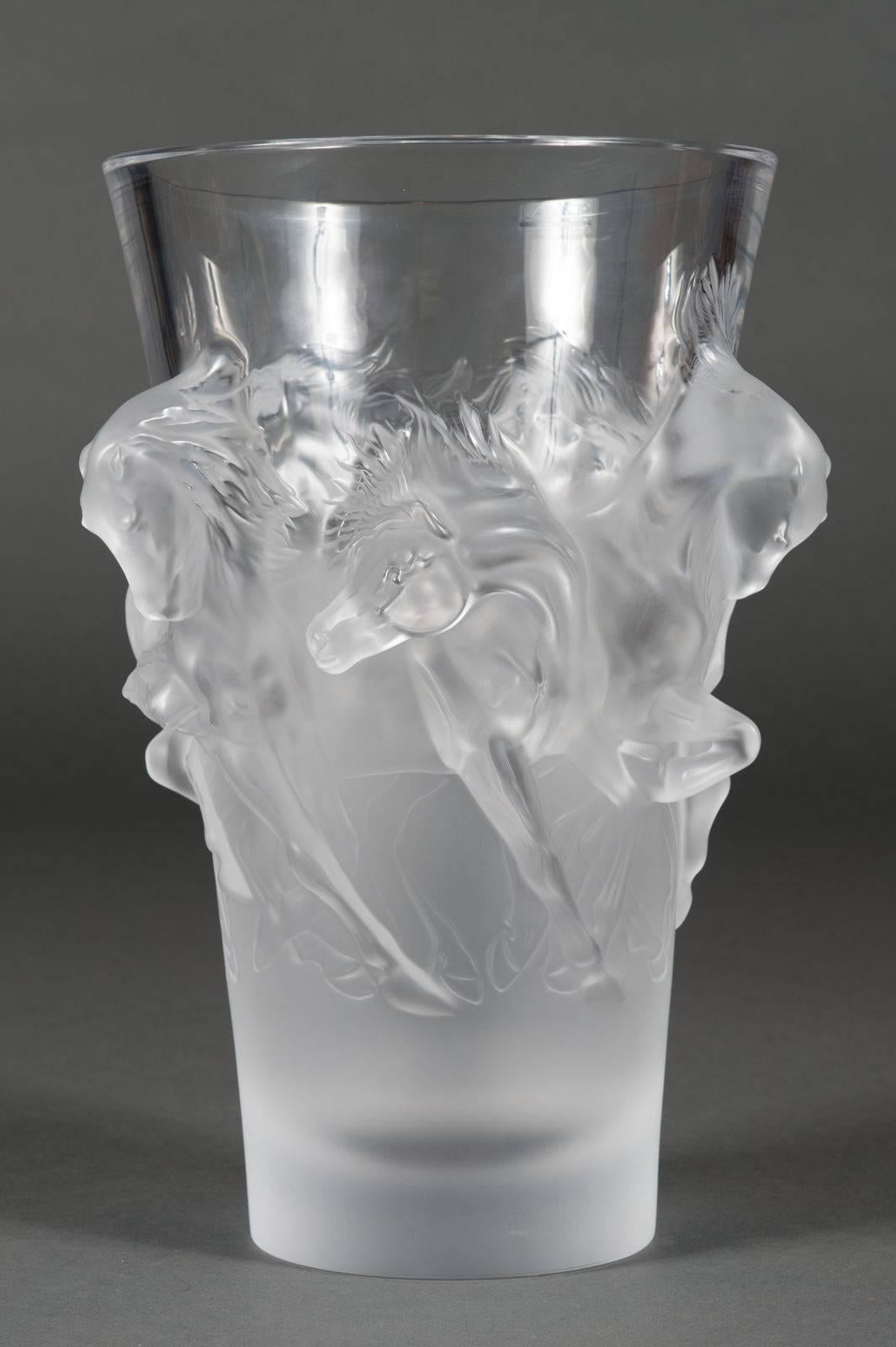 Fine Lalique France Limited Edition Equus Crystal Vase In Excellent Condition In Los Angeles, CA