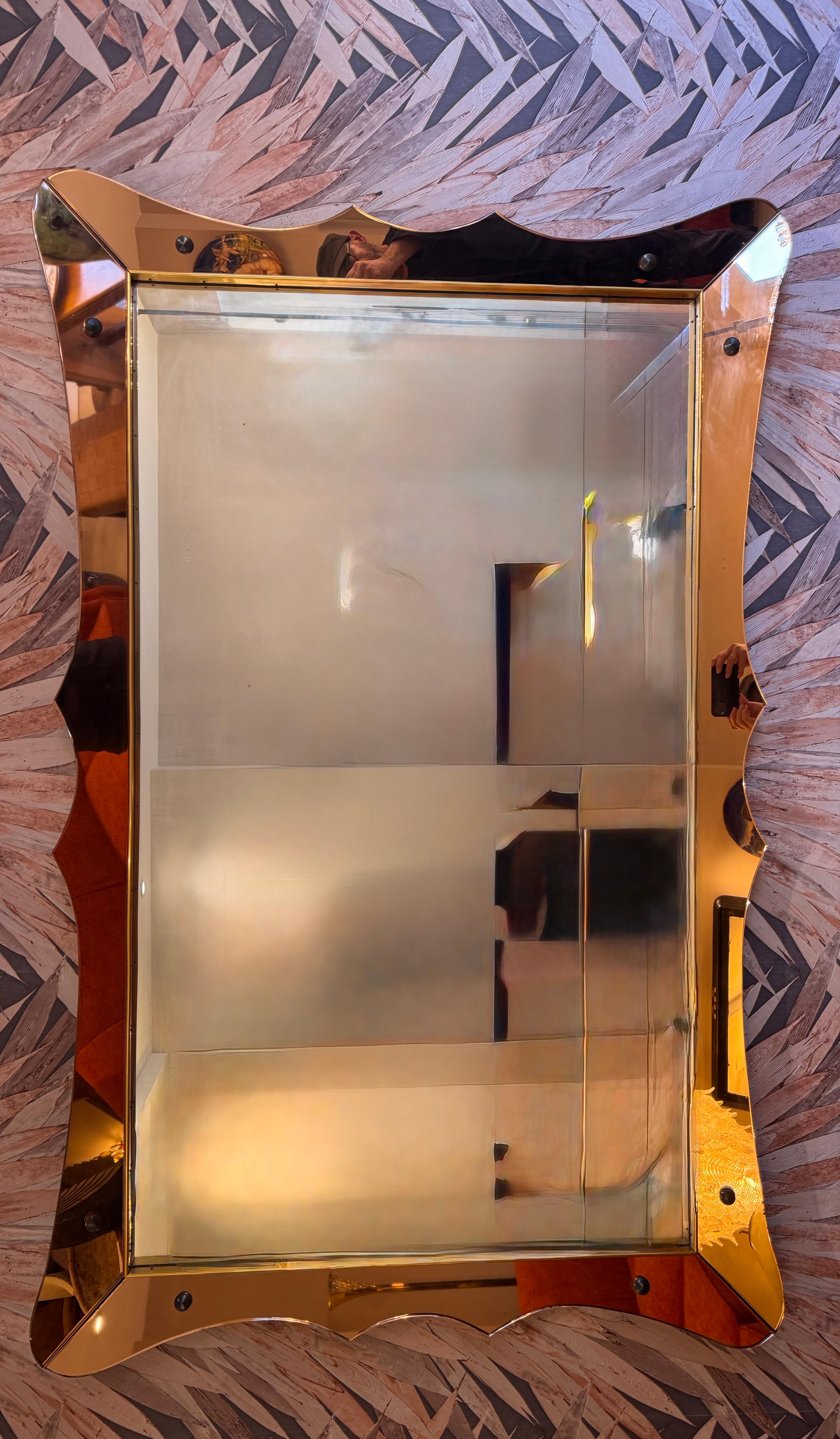 20ième siècle Miroir horizontal en verre doré rose de Cristal Arte. en vente