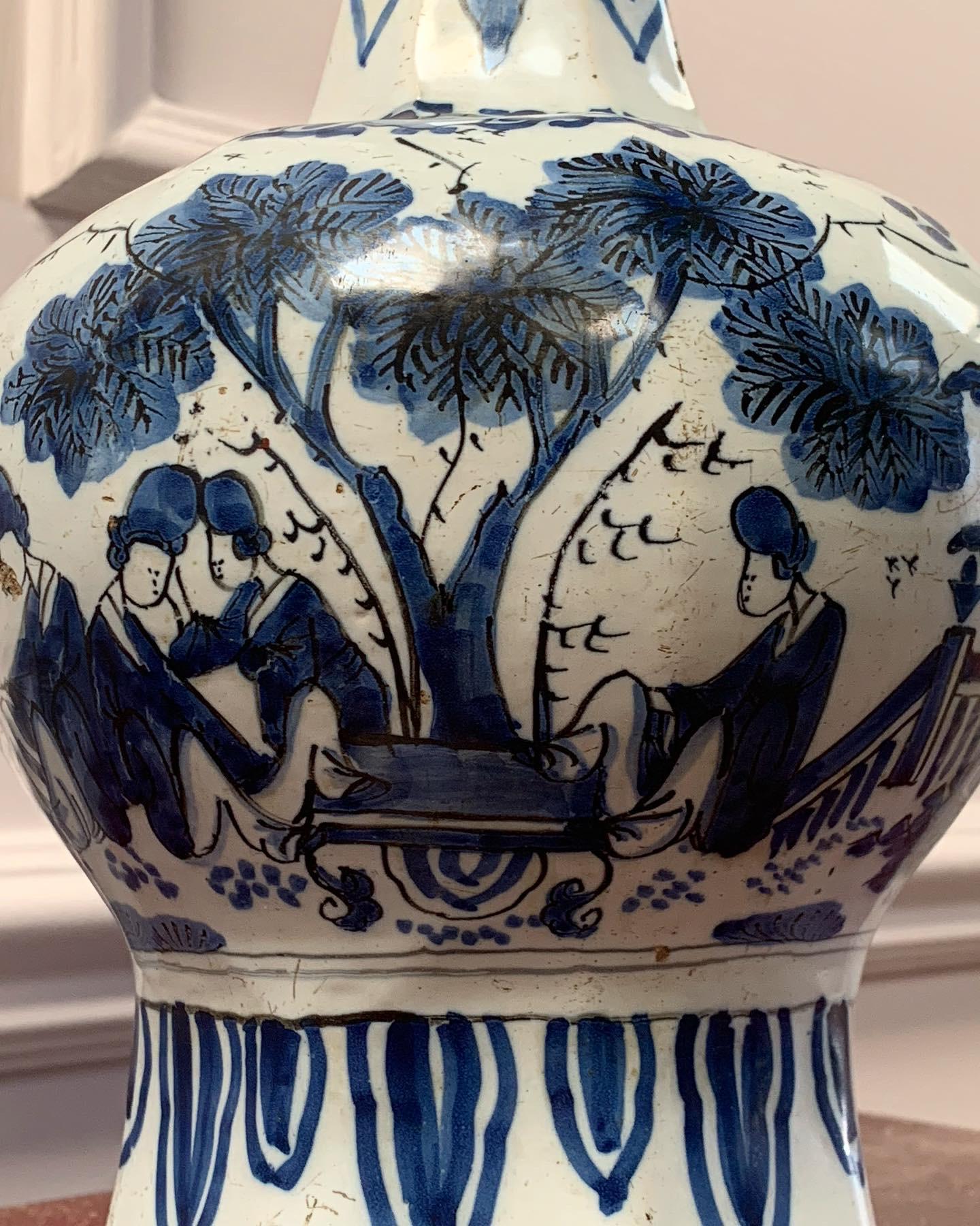 Chinoiseries Lampe vase en faïence de Delft de la fin du XVIIe siècle en vente
