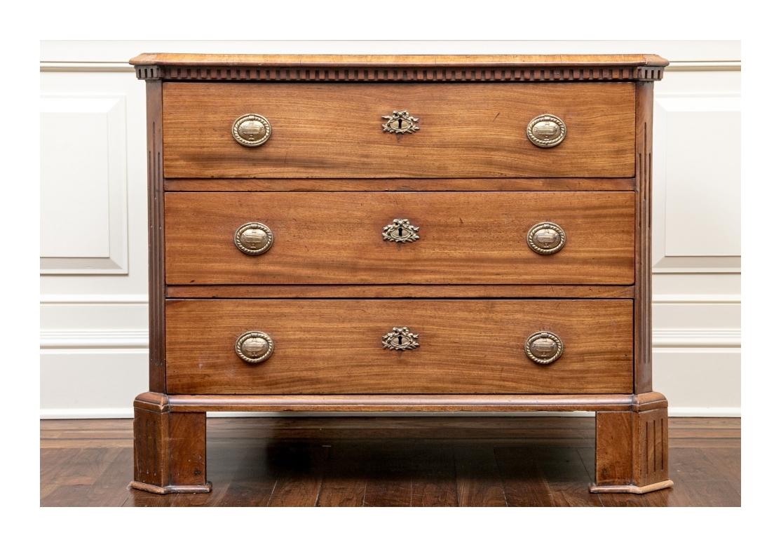 A Fine Late 18th/ Early 19th Century George III Chest  For Sale 8