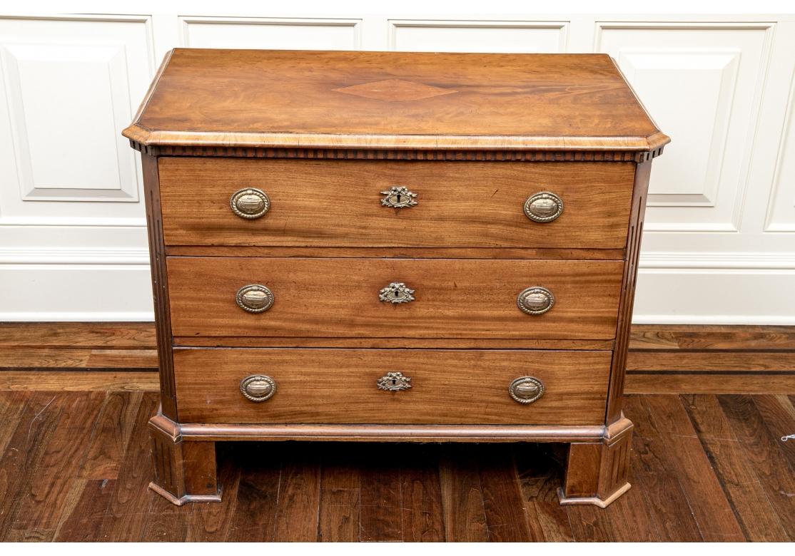 A Fine Late 18th/ Early 19th Century George III Chest  For Sale 2
