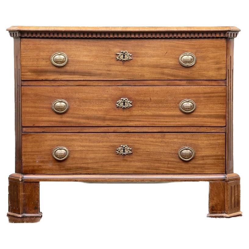 A Fine Late 18th/ Early 19th Century George III Chest 