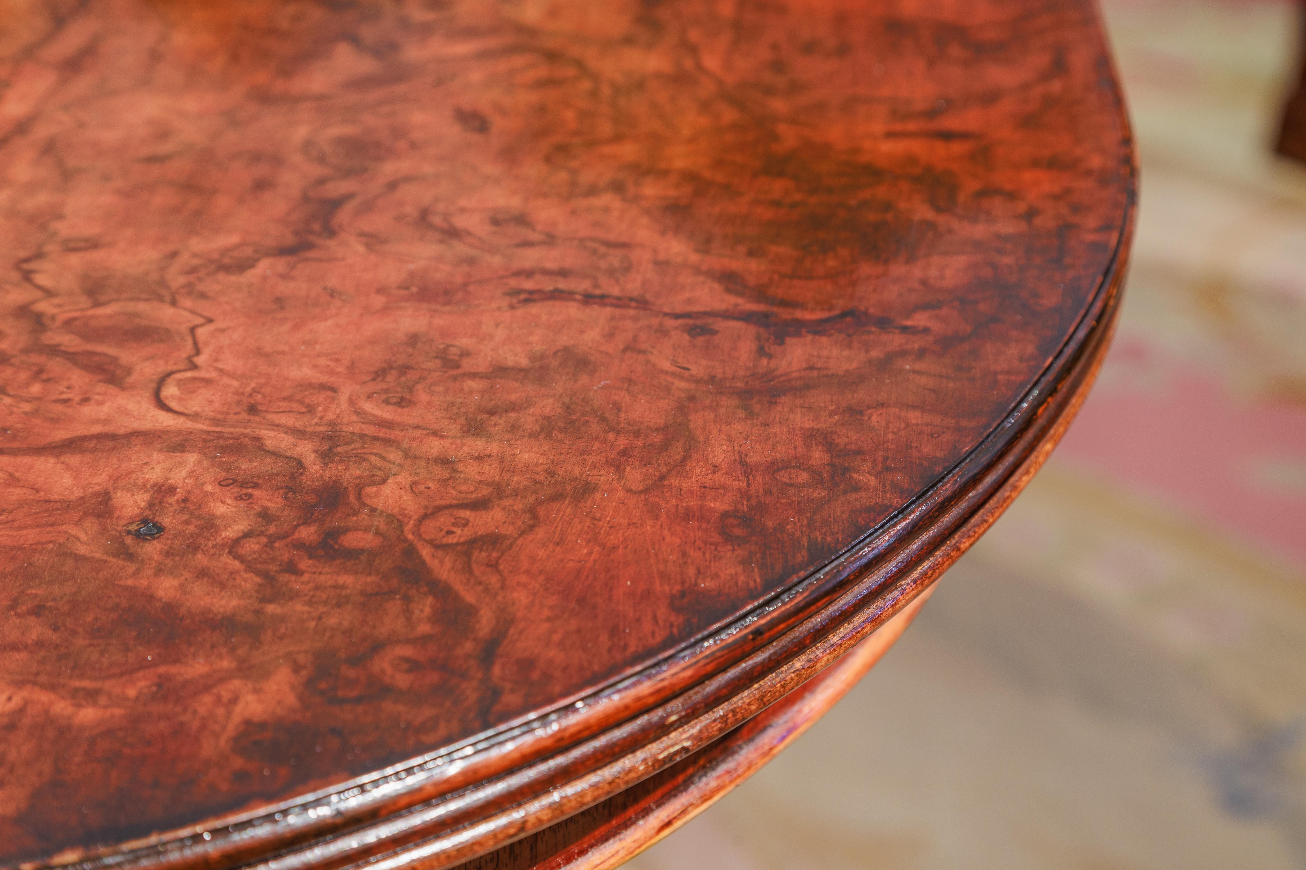 19th Century A fine late 19th c Queen Anne style burled Walnut dining table and 8 chairs